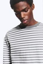 Weiß-grau gestreift - Boxy Longsleeve mit lockerer Passform - 2