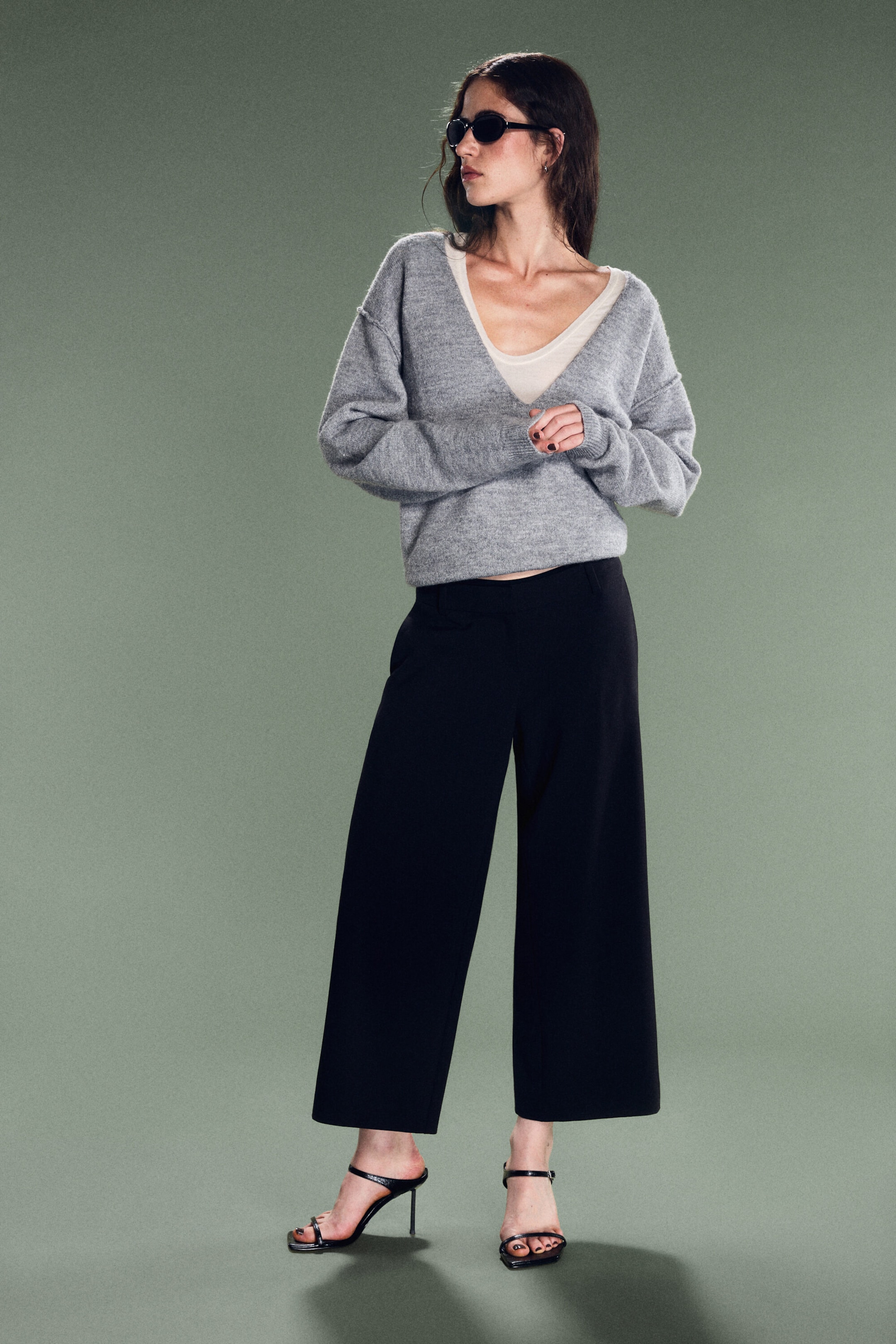 Black - Cropped suiting trousers - 1