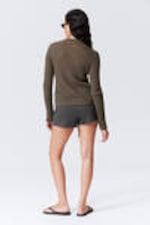 Dunkles Graubraun - Gerippter Cardigan mit schmaler Passform - 3