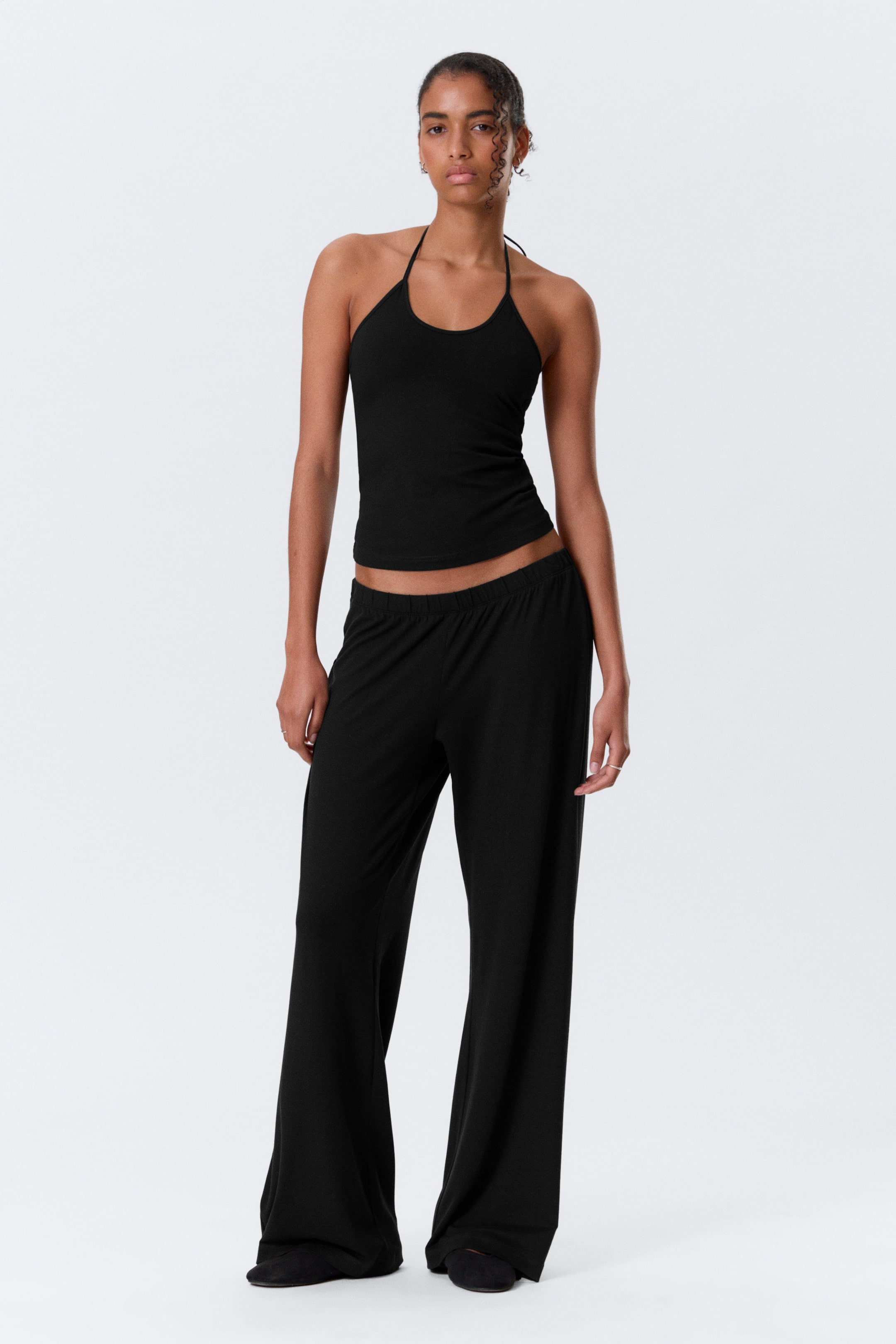 Schwarz - Schmal geschnittenes Neckholder-Top aus Baumwolle - 2