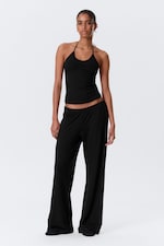 Schwarz - Schmal geschnittenes Neckholder-Top aus Baumwolle - 1