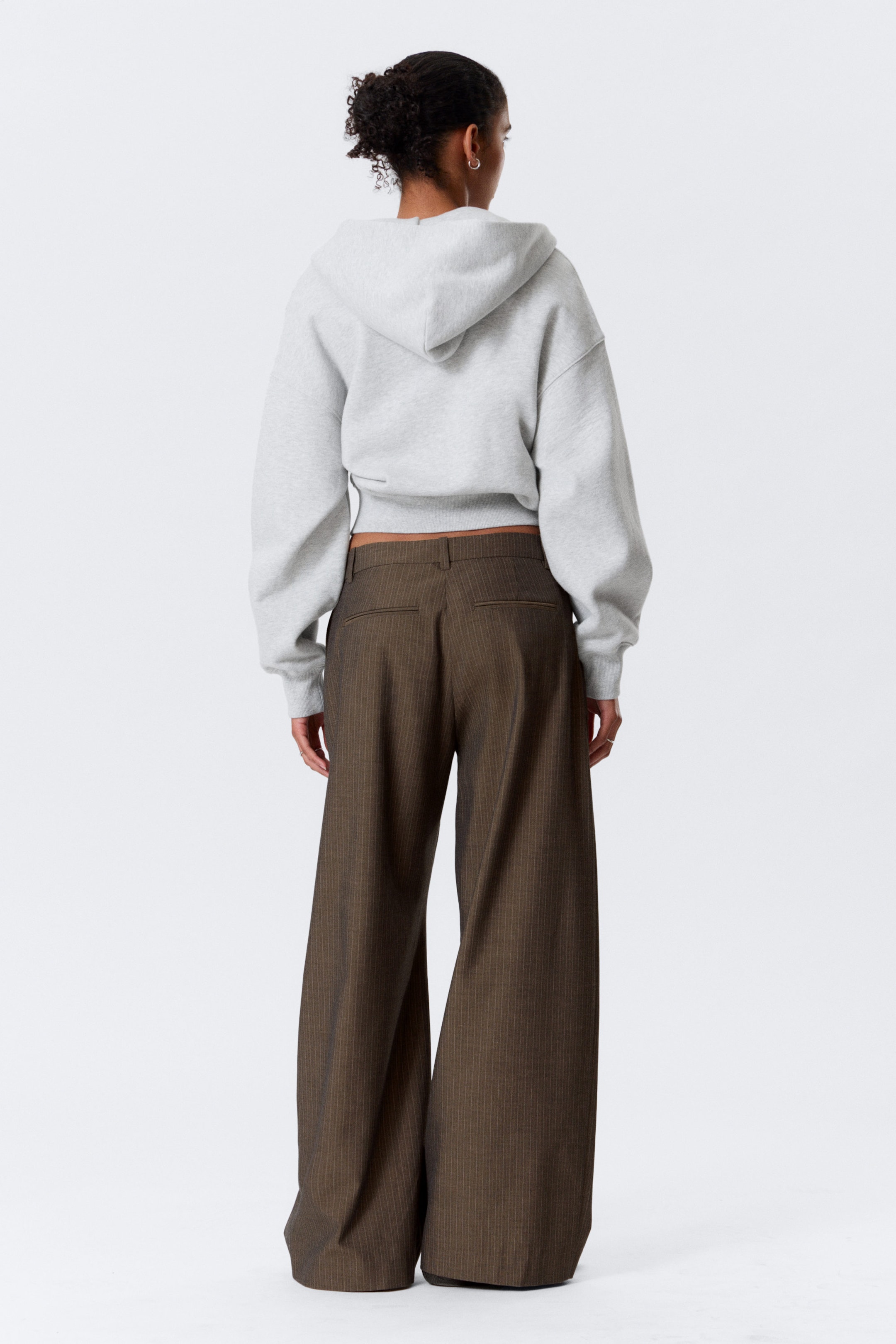 Mörk mullvad - Pinstripe - Låga kostymbyxor med vida ben - 3