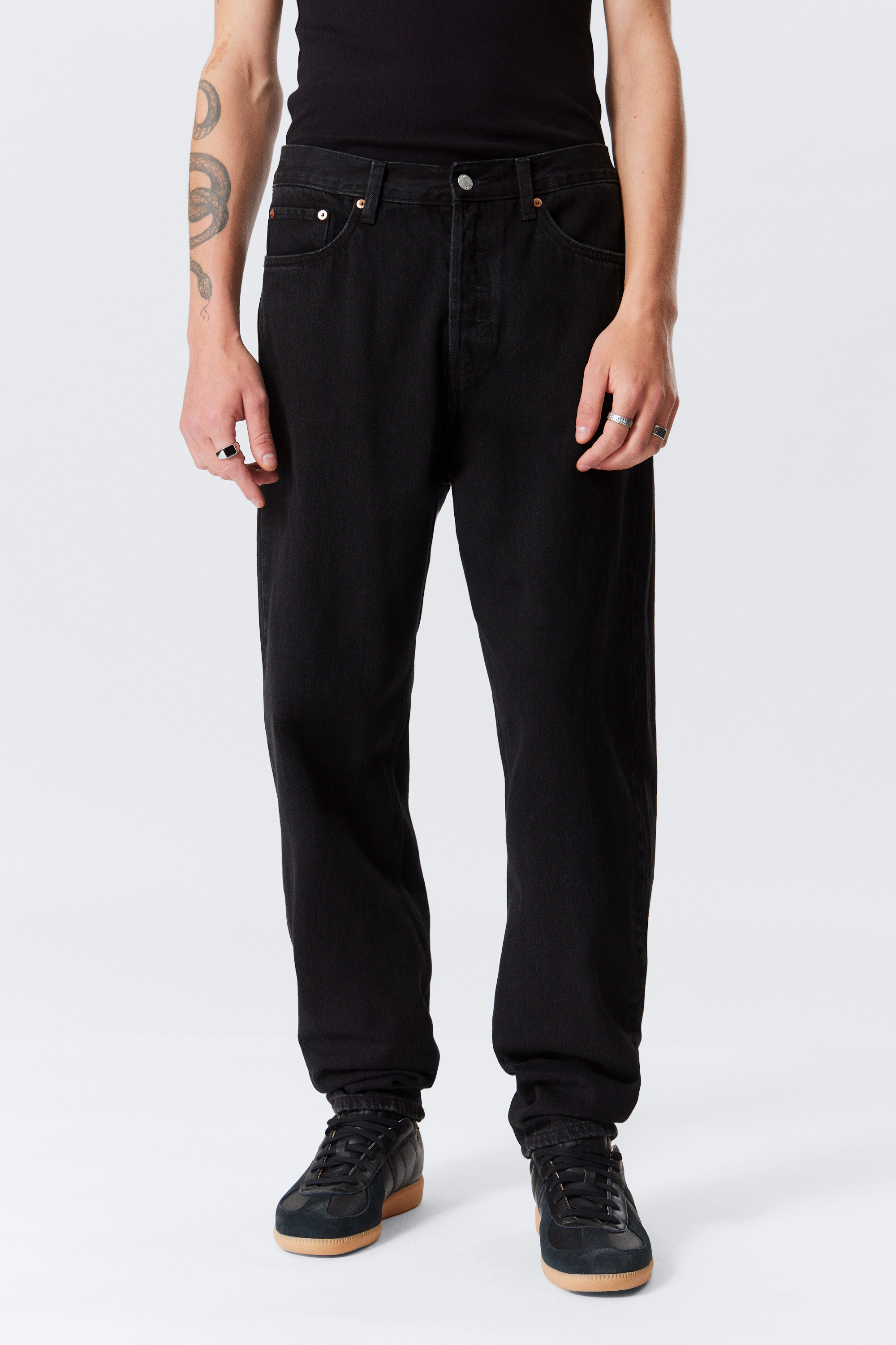 Tuned Black - Schwarz - Ray Relaxed Tapered Leg Jeans - 2