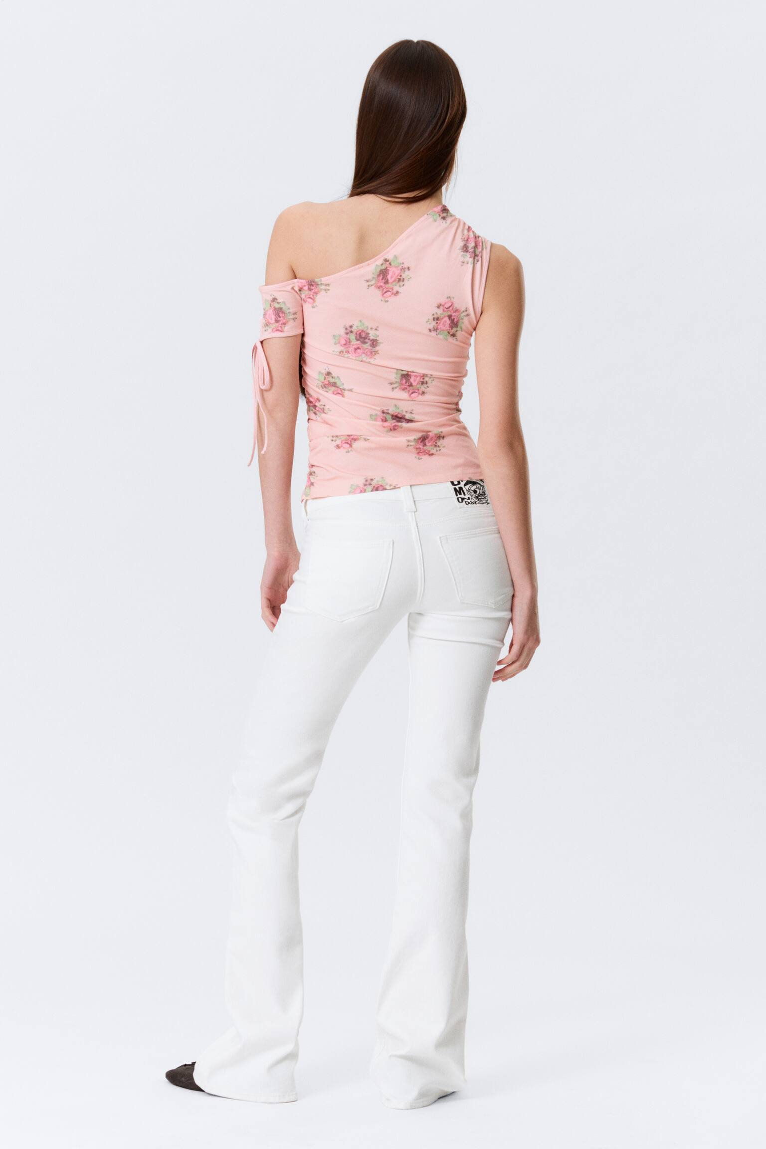 Slim-fit skulderløs topp med rynkedetaljer - Rosa - Blomster/Rød/hvit stripete/Off-white - 6