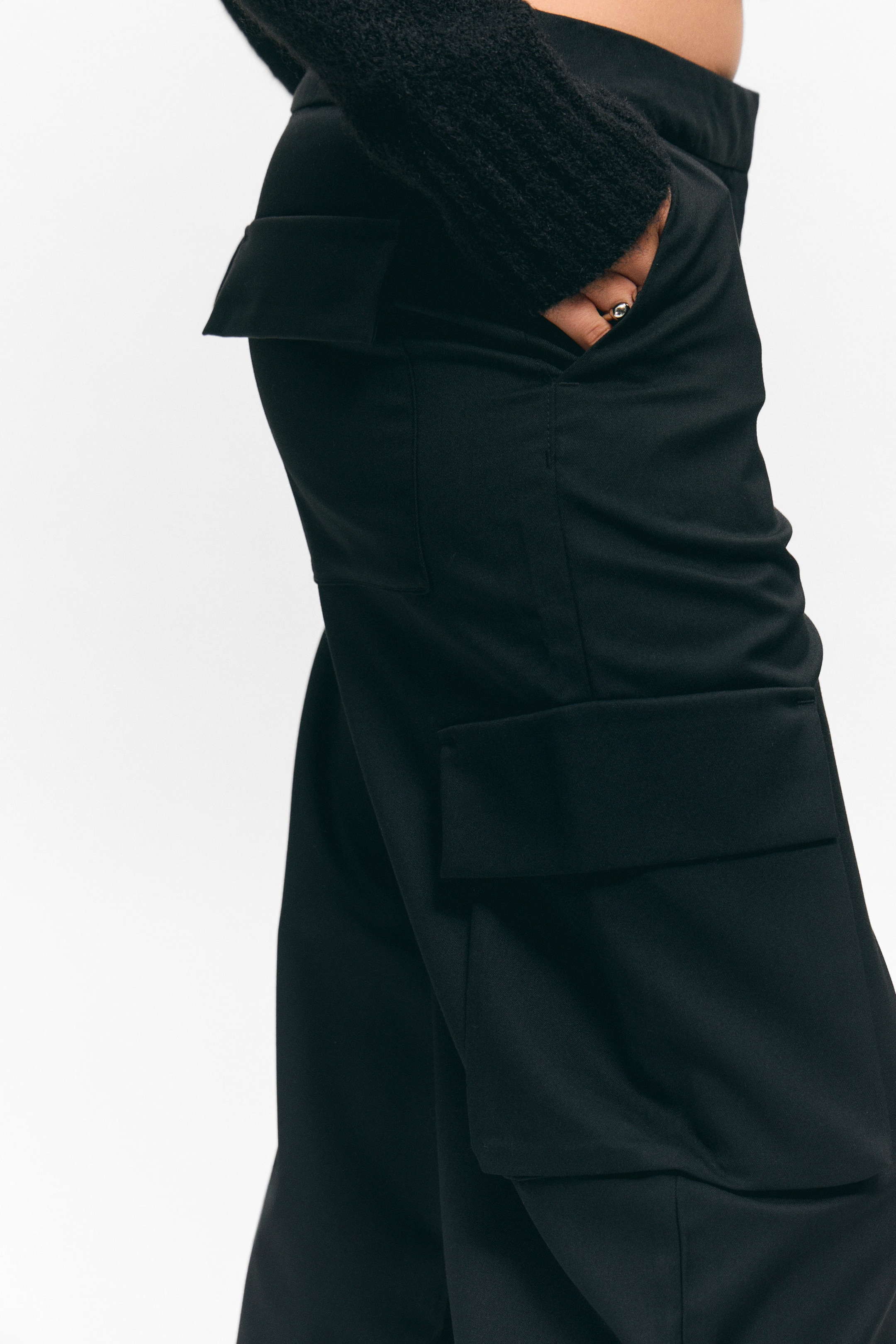 Black - Low Rise Cargo Suiting Trousers - 2