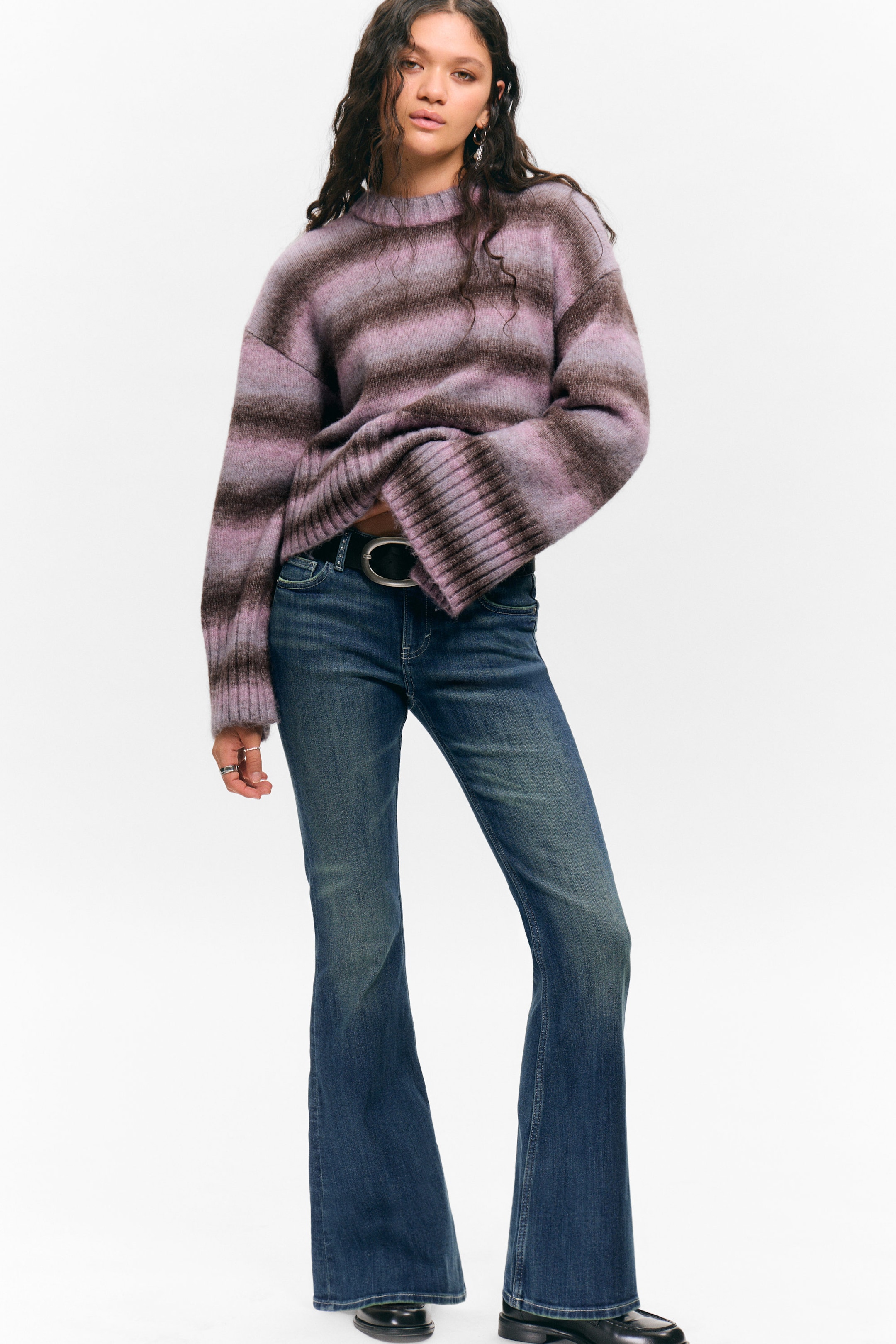 Rosa gestreift - Locker sitzender Strickpullover - 2