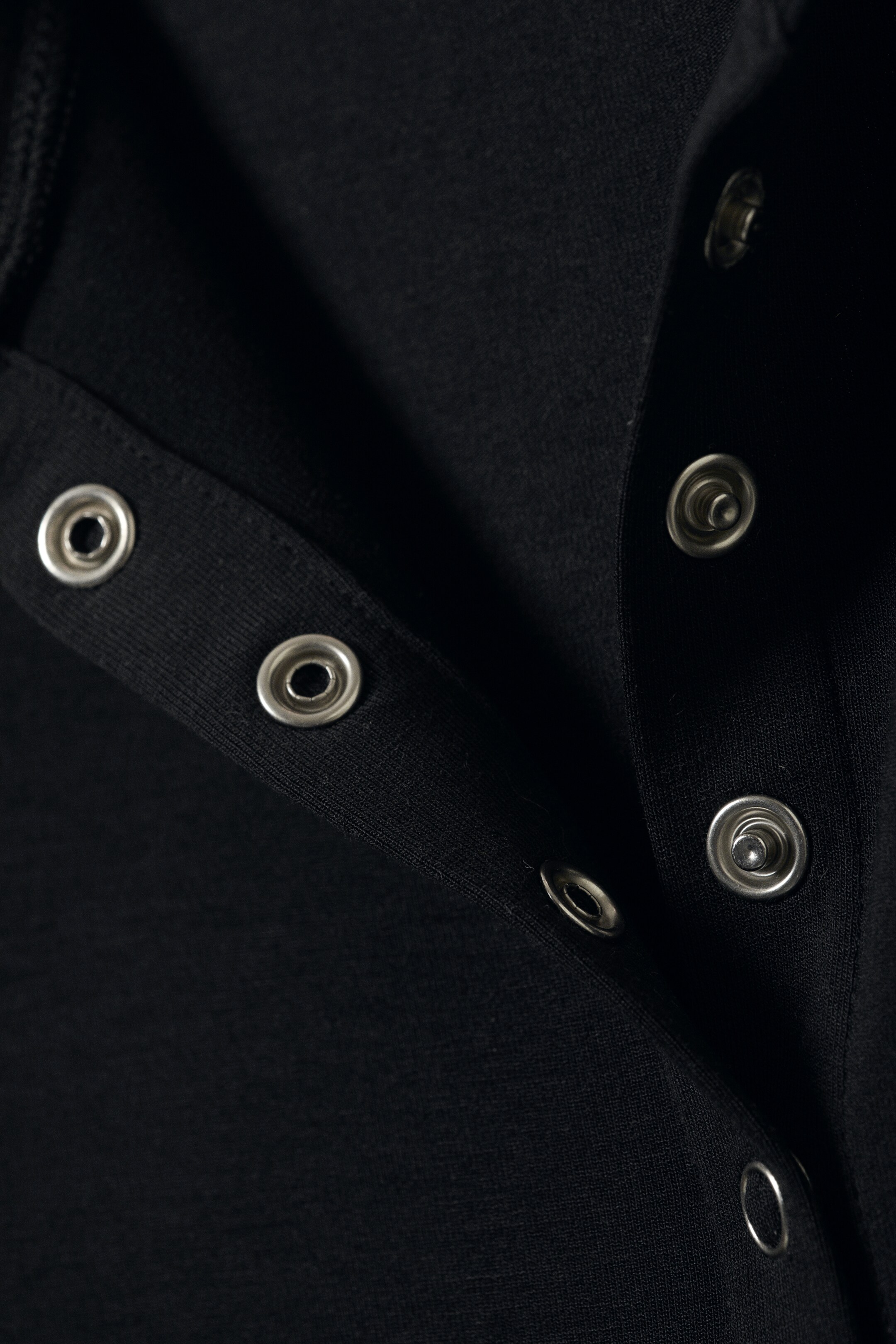 Visualizza immagine più grande: Cardigan slim con bottoni a maniche lunghe - Nero - DONNA | H&M IT 5