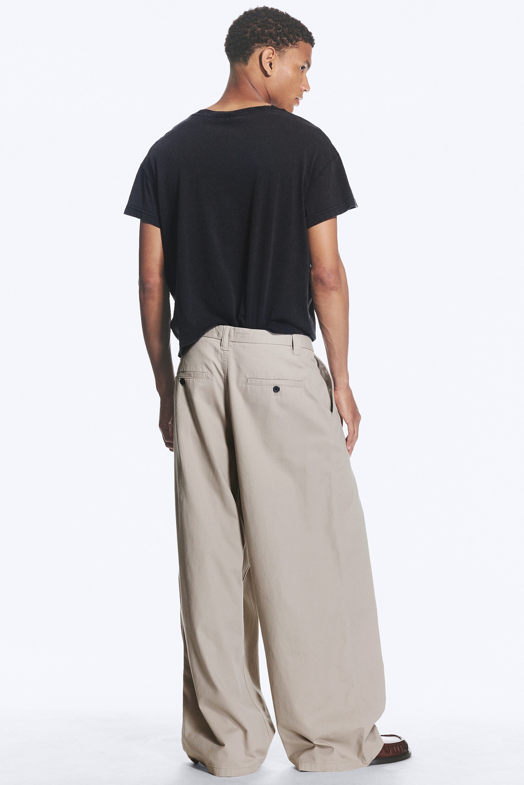 Lys støvet mole - Otis Baggy Plisserte Twill Chinos - 3
