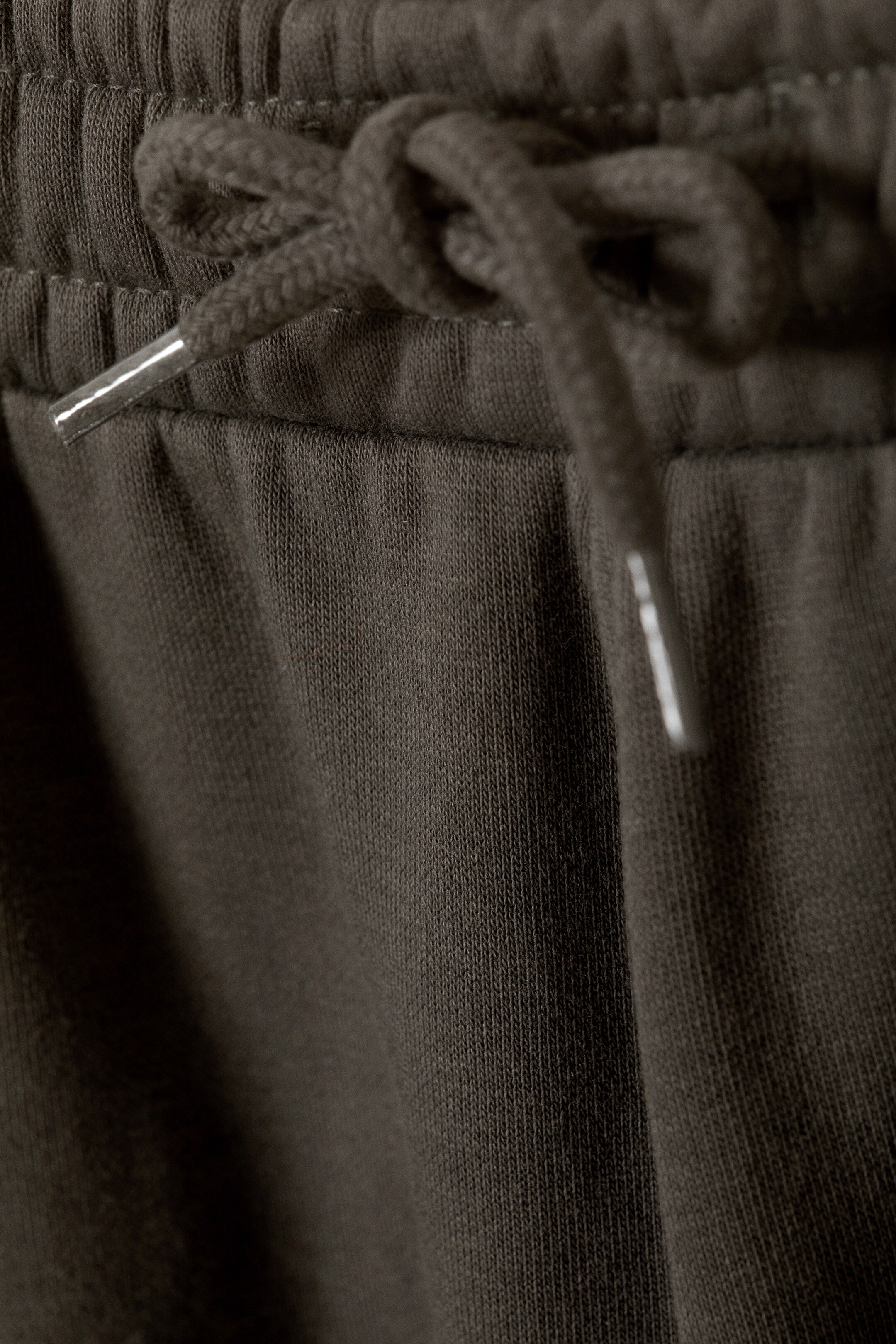 Visa större bild: Standard sweatpants - Off-black - HERR | H&M FI 2