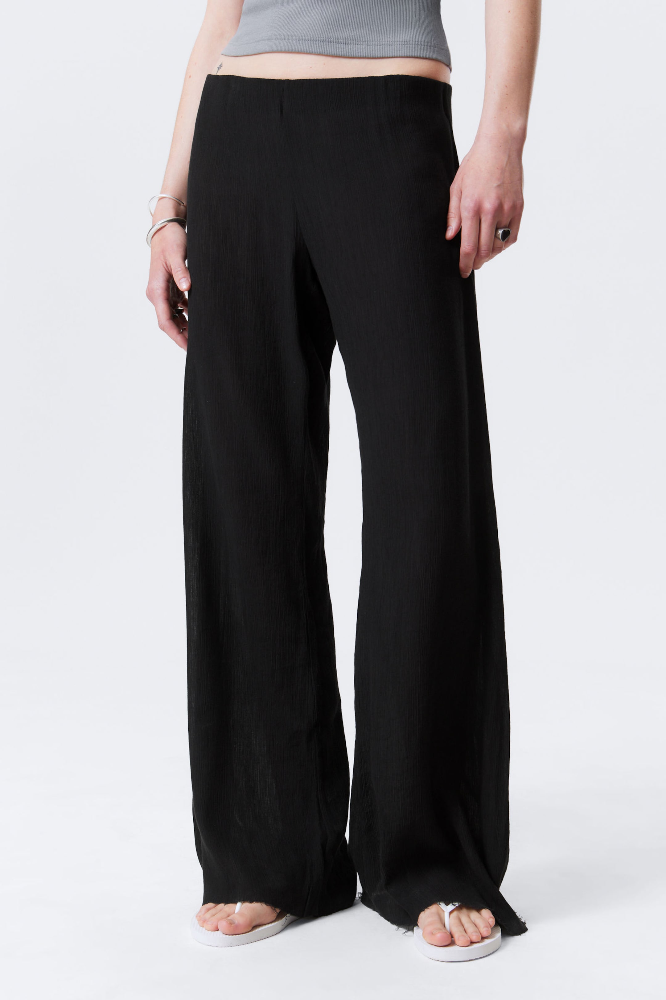 #272627 - Crinkled Low-Rise Wide-Leg Trousers - 2