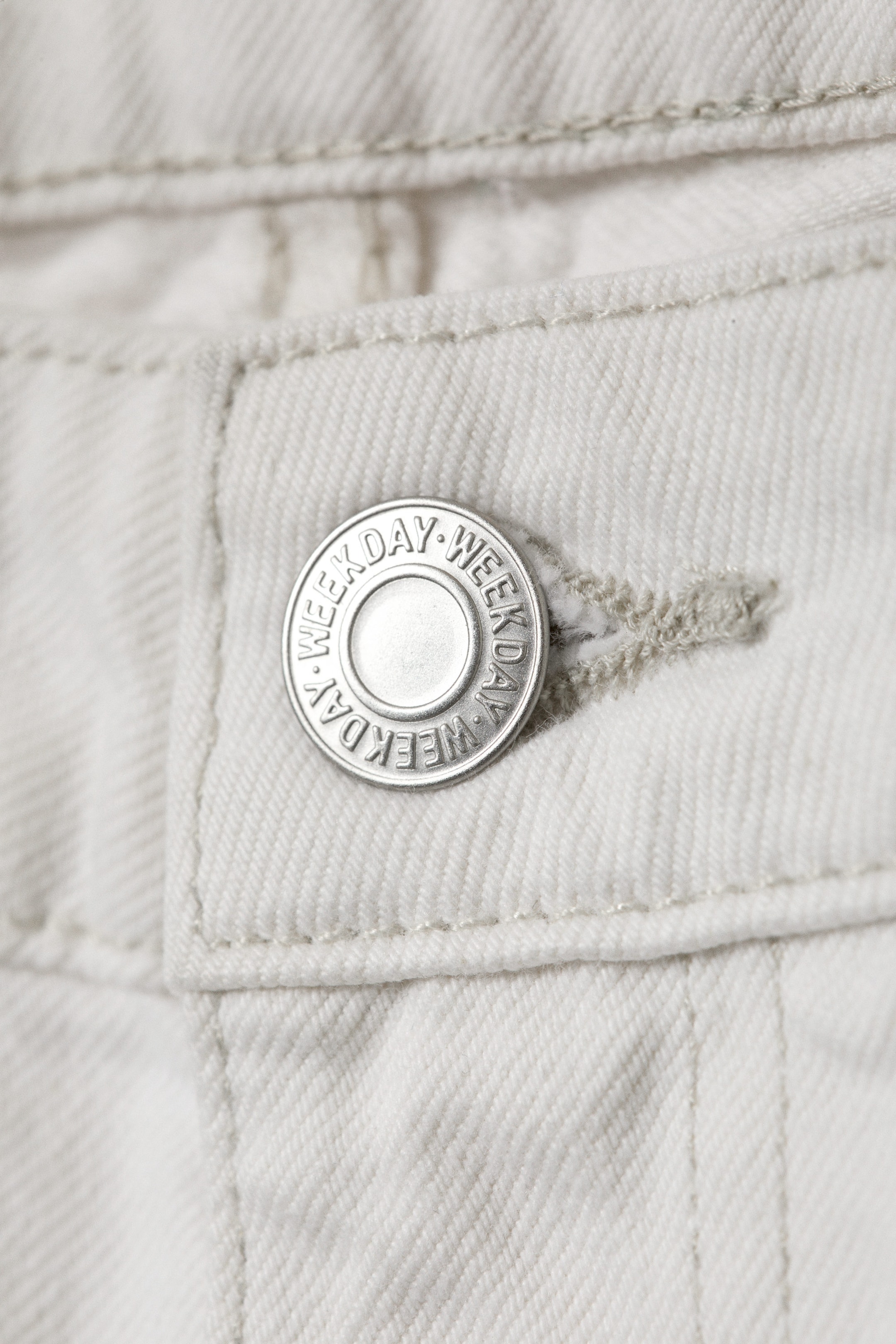 Dirty White - White - Missy Low Rise Loose Straight Leg Jeans - 7