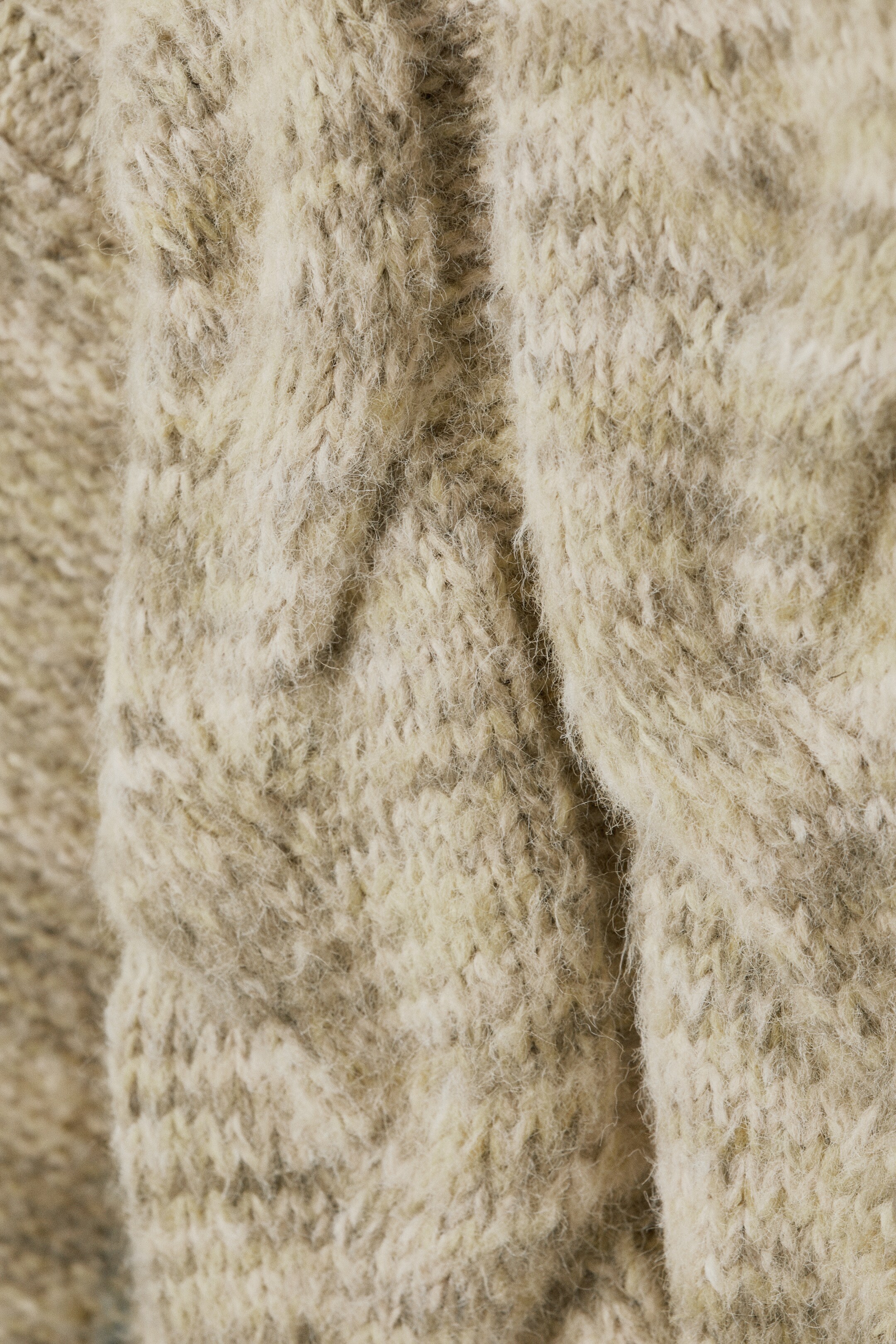 Größeres Bild ansehen: Grob gestrickter Zopfpullover - Staubgelb meliert - Ladies | H&M DE 7