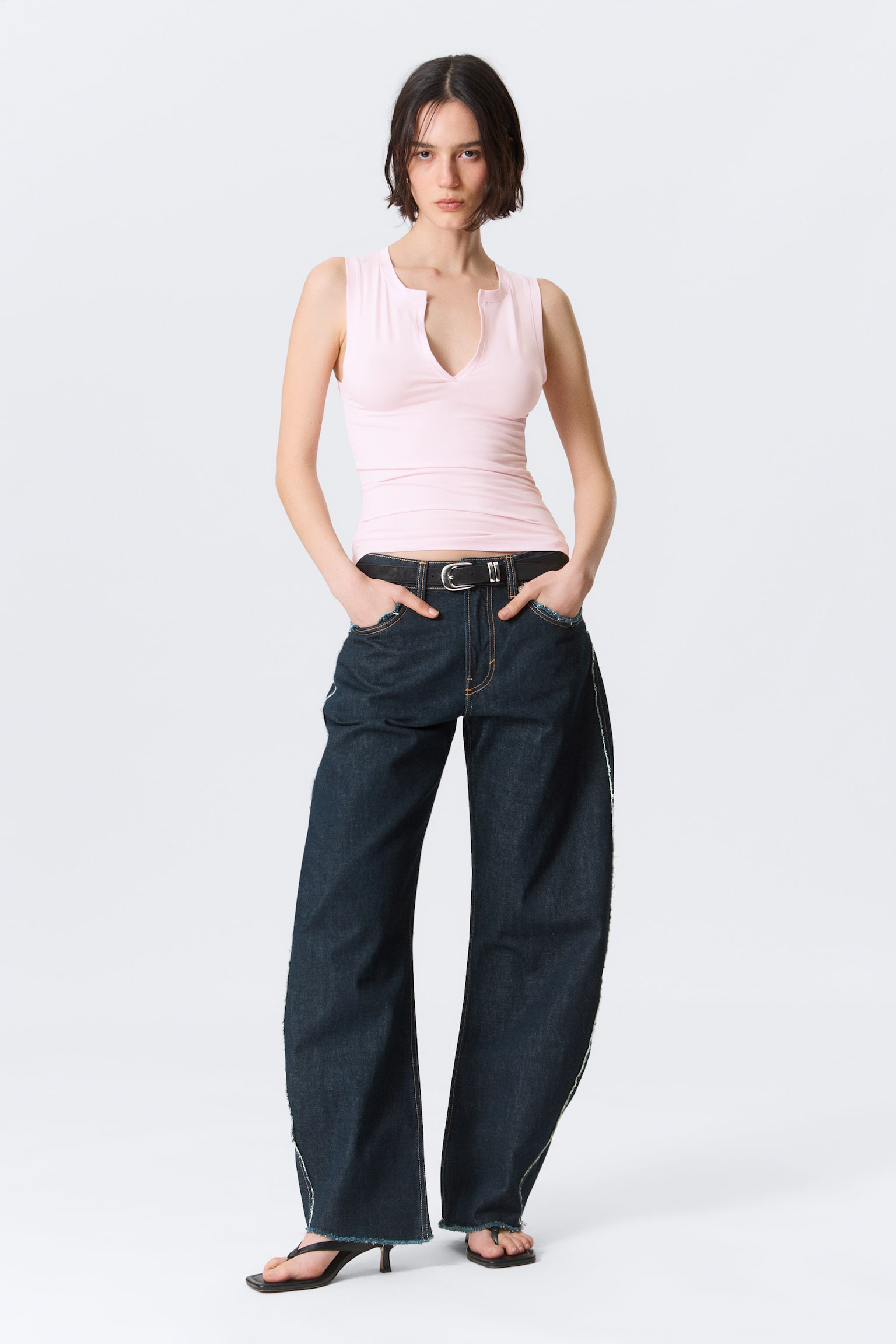 Haut ajusté sans manches col V - Rose clair/Noir - 4