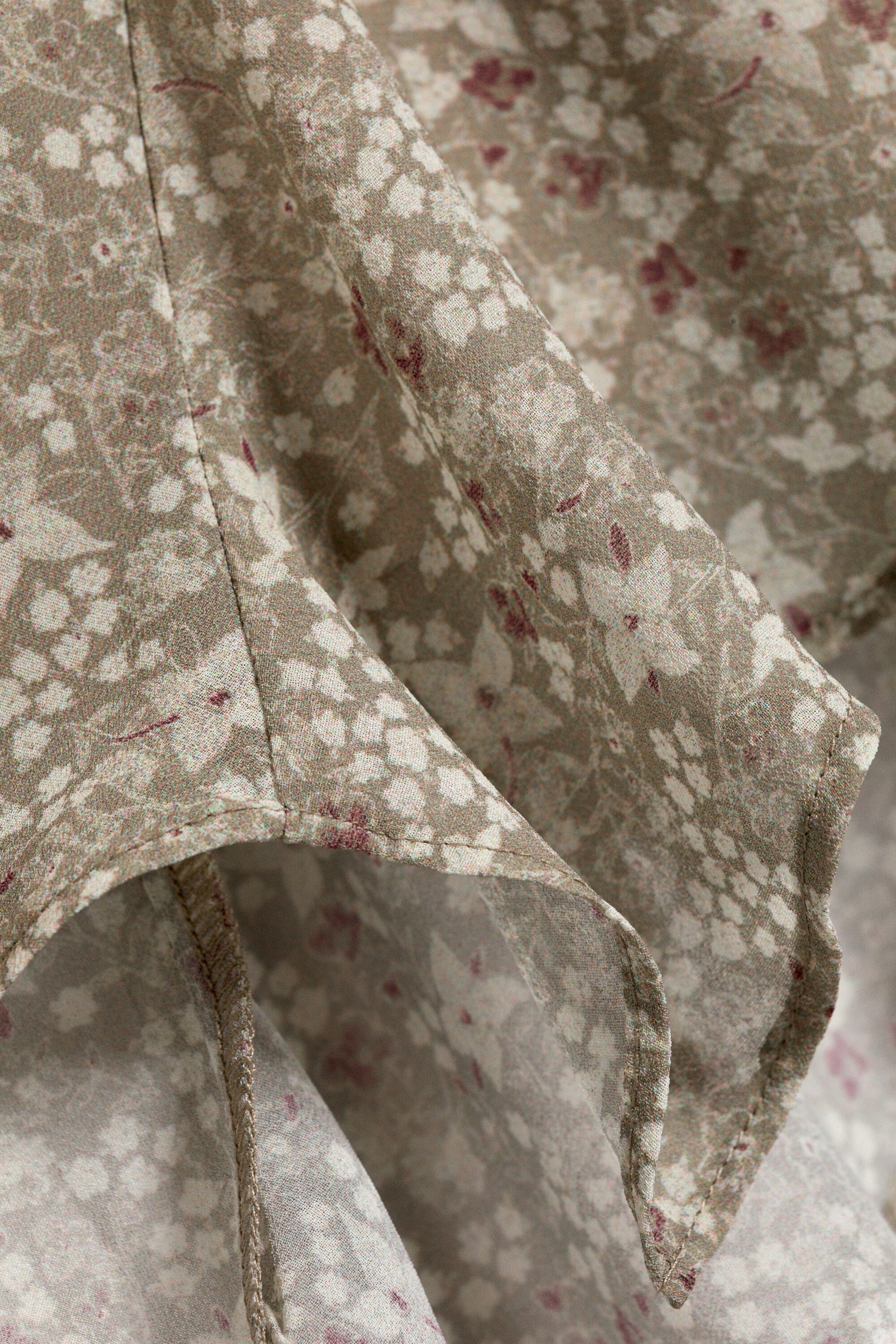 Licht vaal kakigroen - Asymmetrische minirok - 2