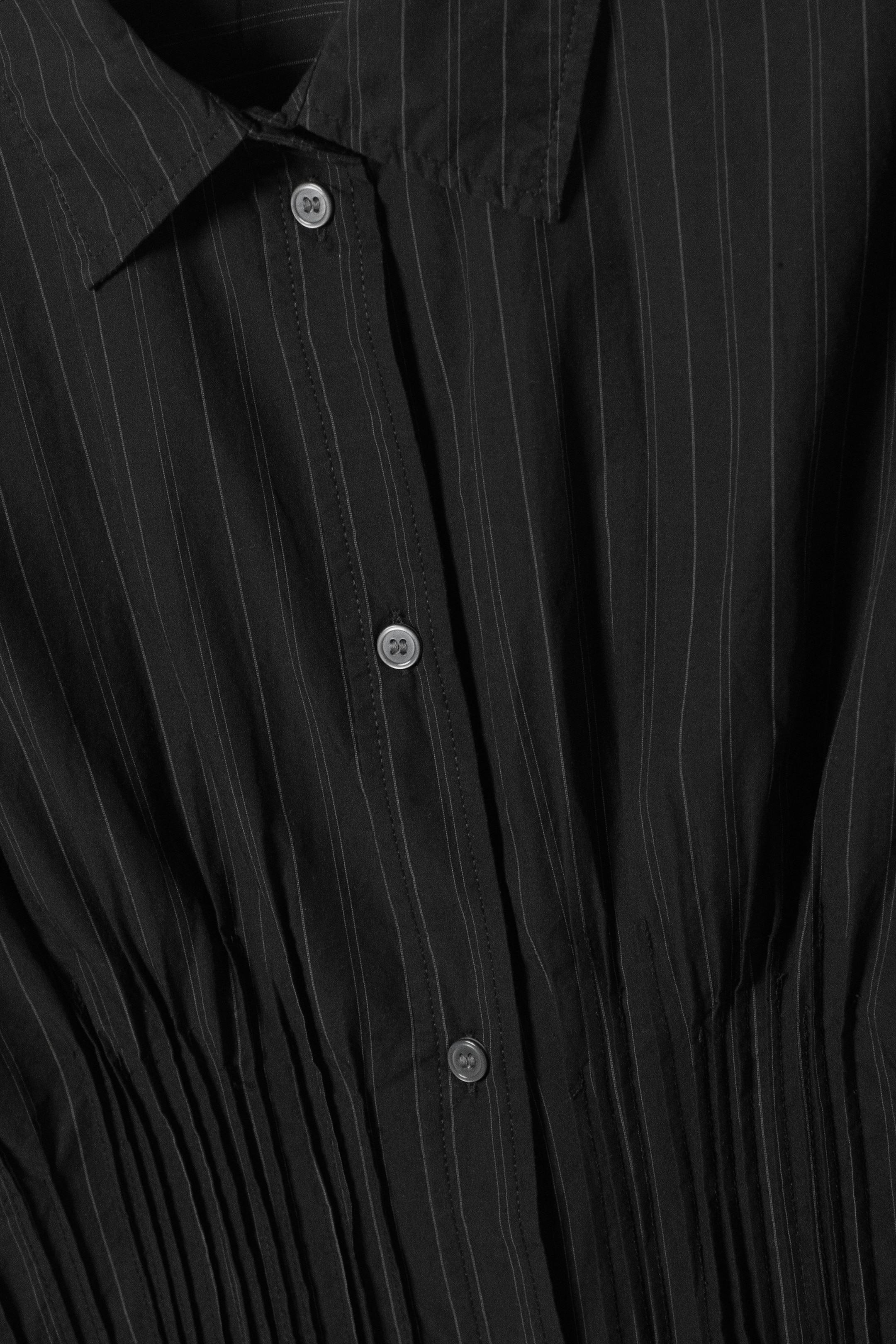 Schwarz mit Streifen - Hemd aus Baumwollpopeline mit geraffter Taille - 4