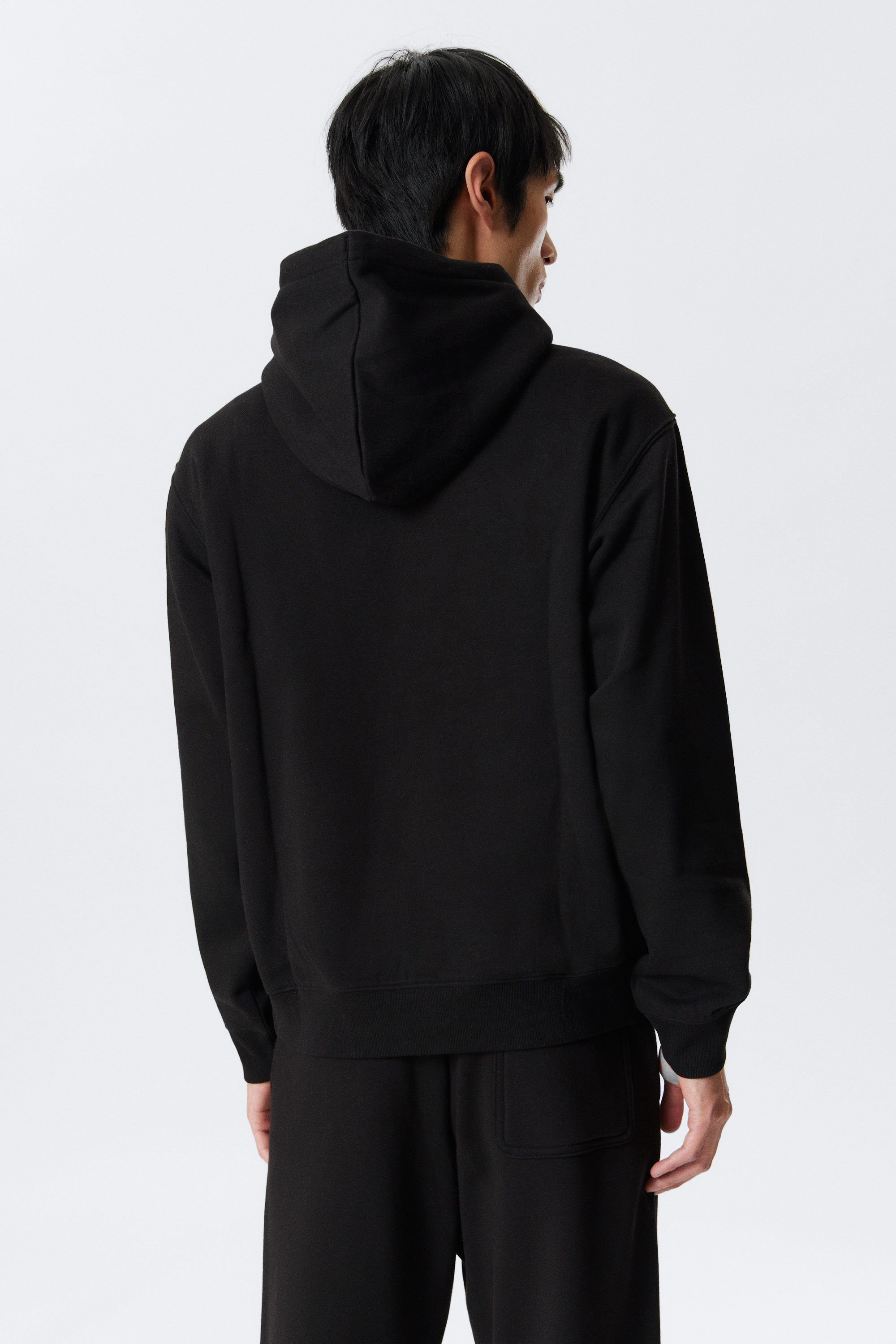 Black - ClassicHoodie - 2