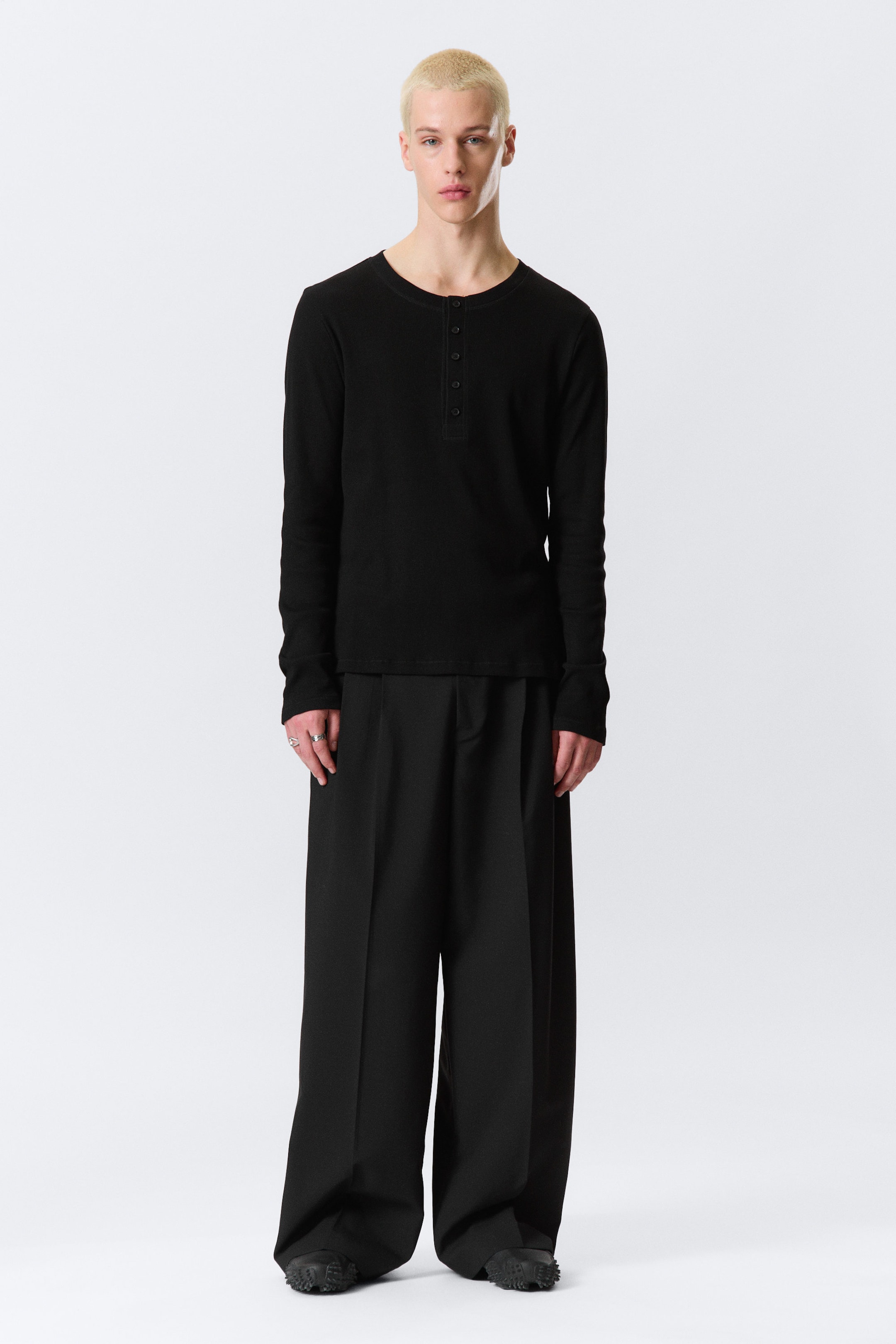 Black - Long-Sleeved Henley T-shirt - 2