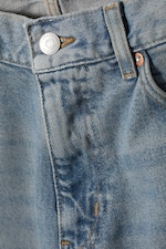 Hellblau/Used-Look - Easy Jeans mit mittelhohem Bund und geradem Bein - 1