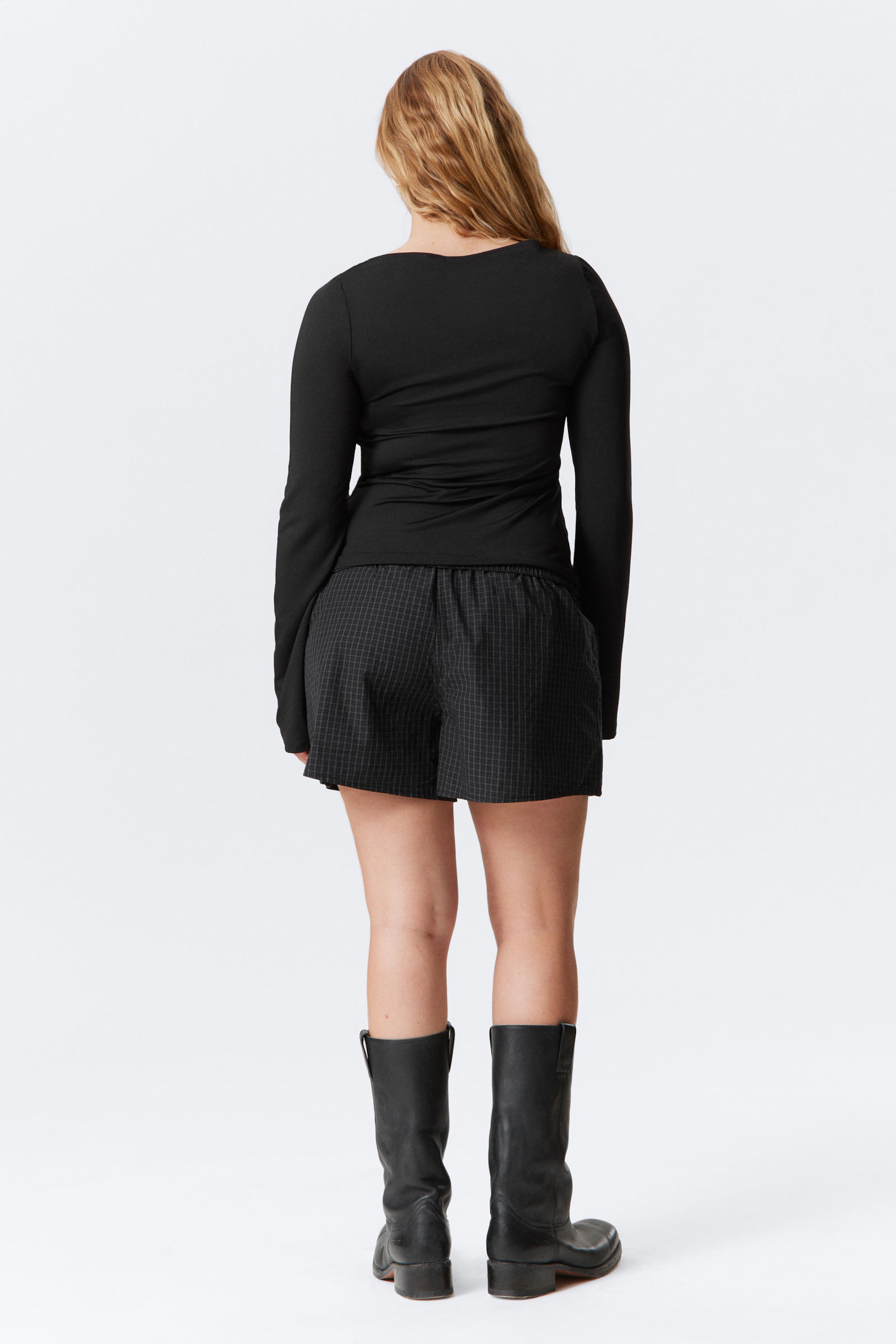 Schwarz - Langarmshirt mit U-Boot-Ausschnitt Annie - 3