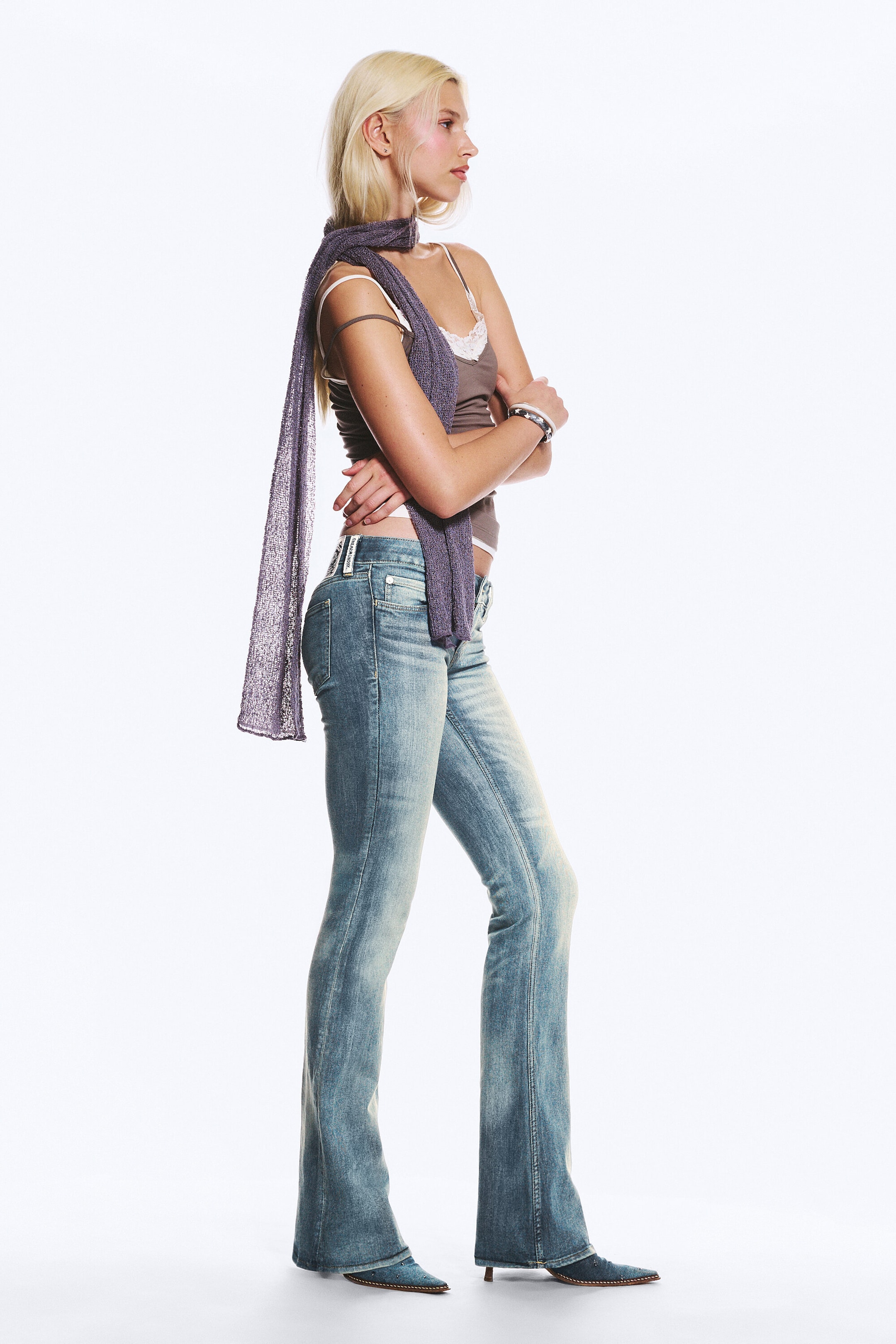 Cloudy Blue - Mellanblå - Booty Bei Low Waist Skinny Bootcut Jeans - 2