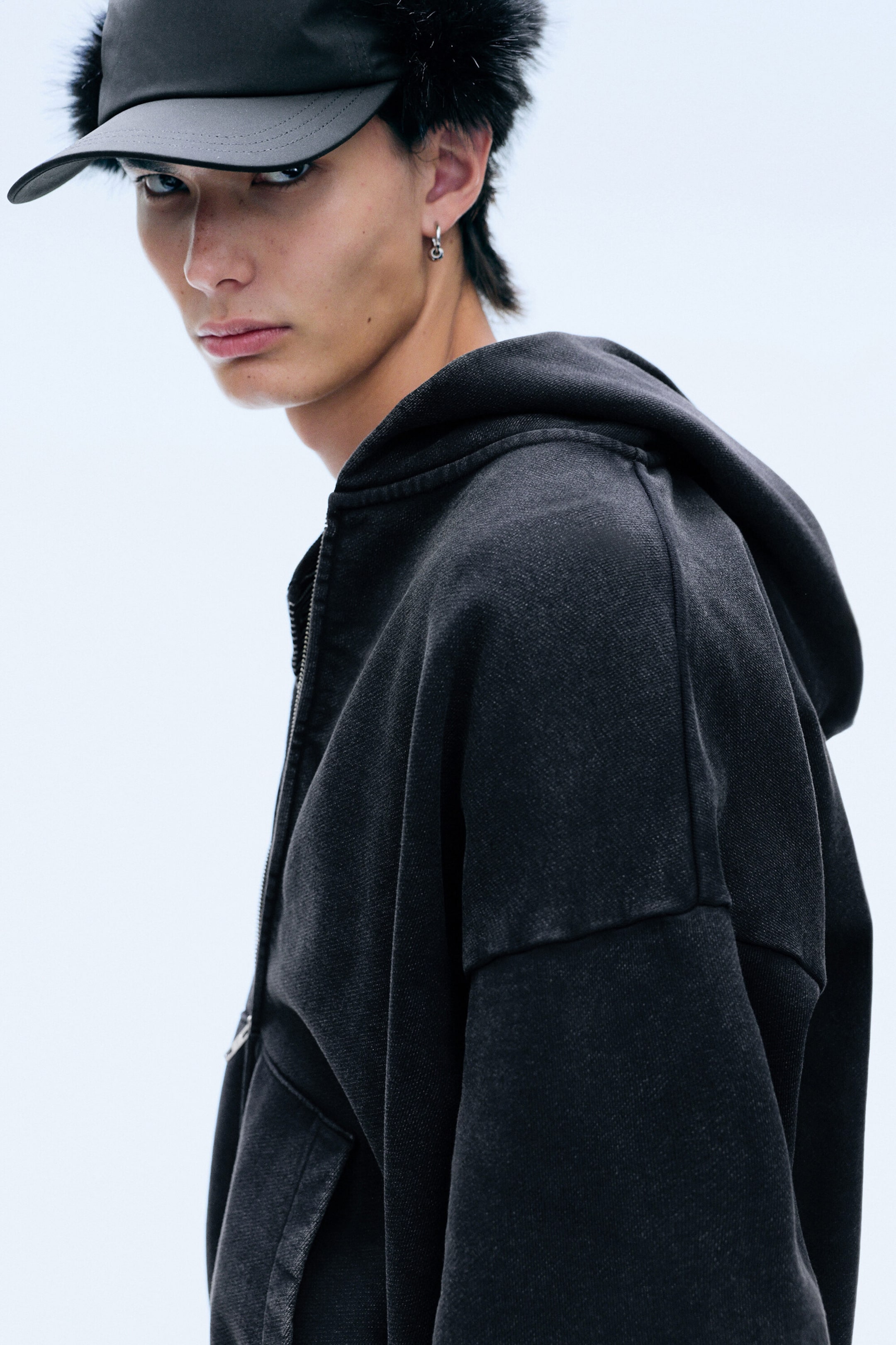 Worn Black - Heavy Loose Zip Hoodie - 2