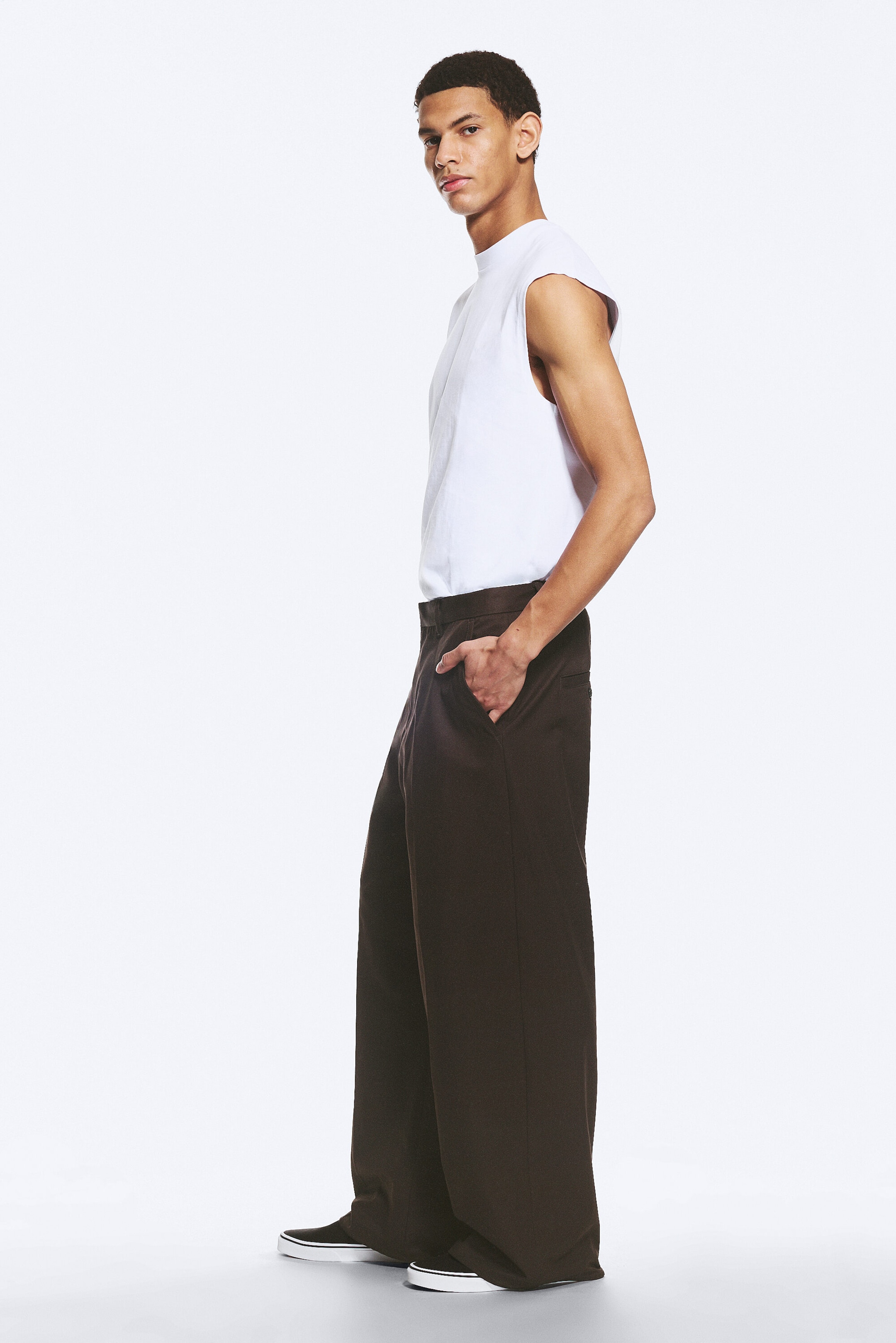 Dark Brown - Emil Loose Fit Chino Trousers - 2