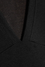 Black - Figurnära V-ringad ärmlös topp - 4