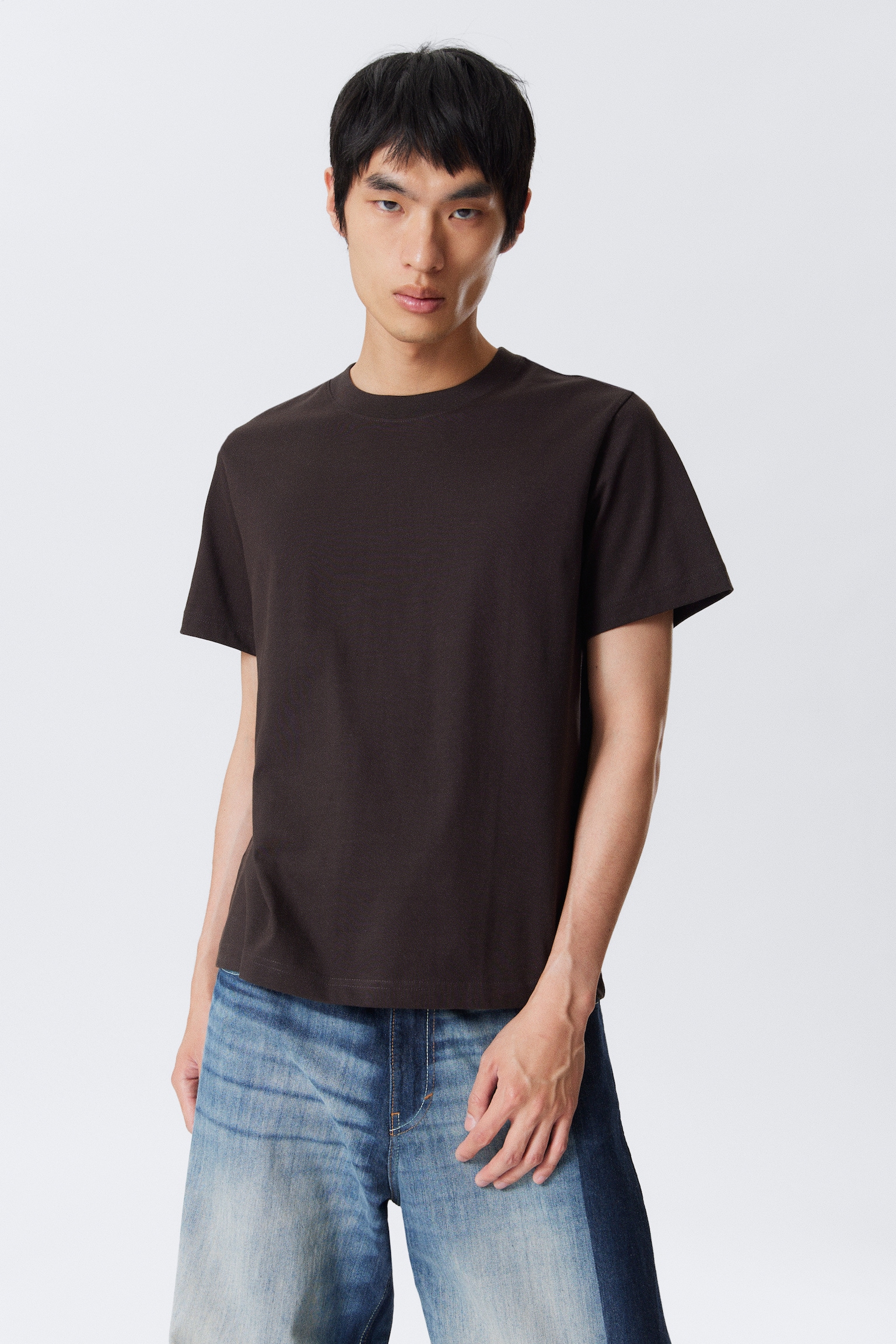 Short Boxy Heavyweight T-shirt - Dark Brown/White/Black/Light Dusty Blue/Dark Navy Blue/Light Grey