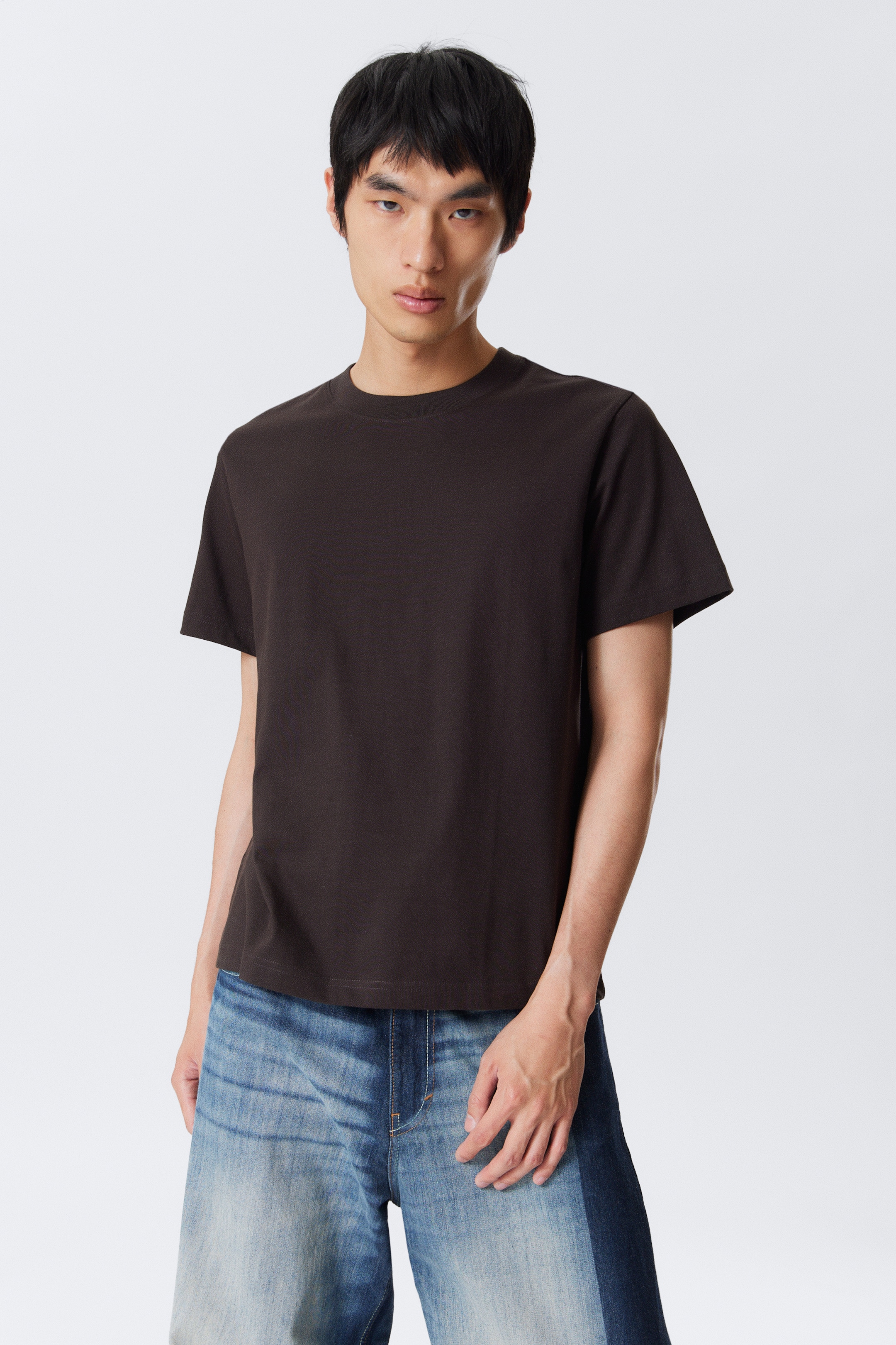 Zobraziť väčší obrázok: Short Boxy Heavyweight T-shirt - Tmavohnedá - MUŽI | H&M SK 1
