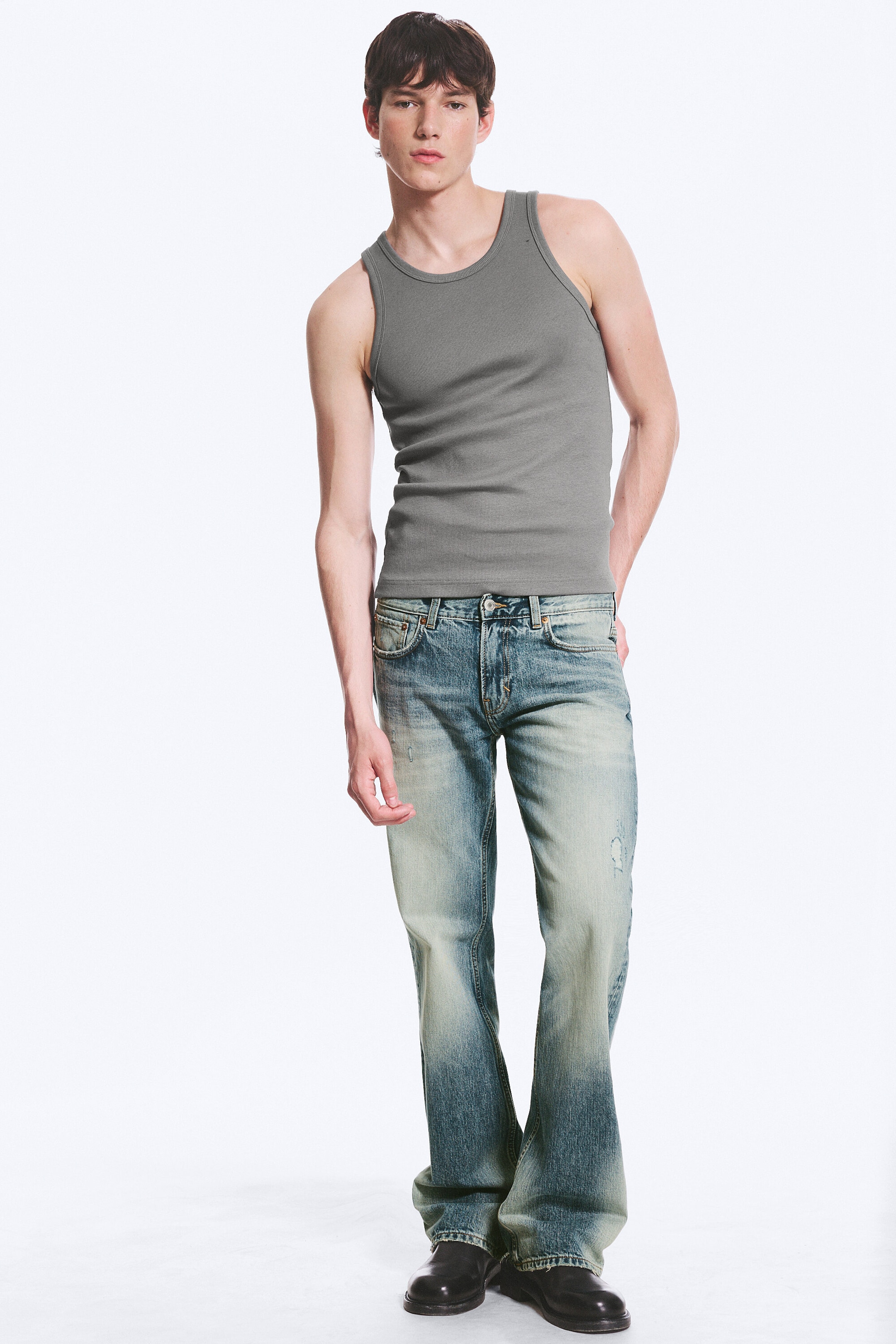 Chill Blue - Mellanblå - Sky Low Waist Regular Bootcut Jeans - 1