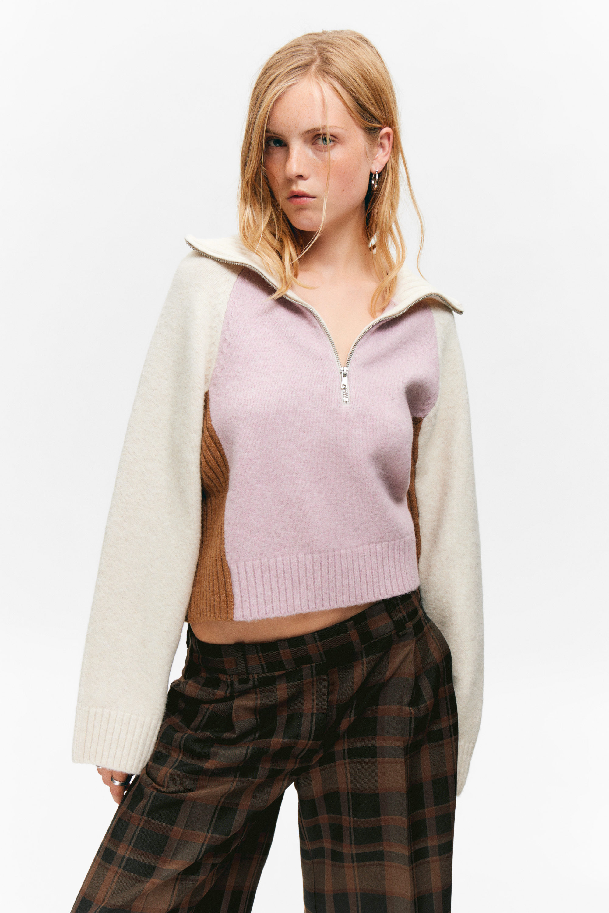 Dusty Pink & Cream White - Short Half-Zip Knitted Sweater - 1