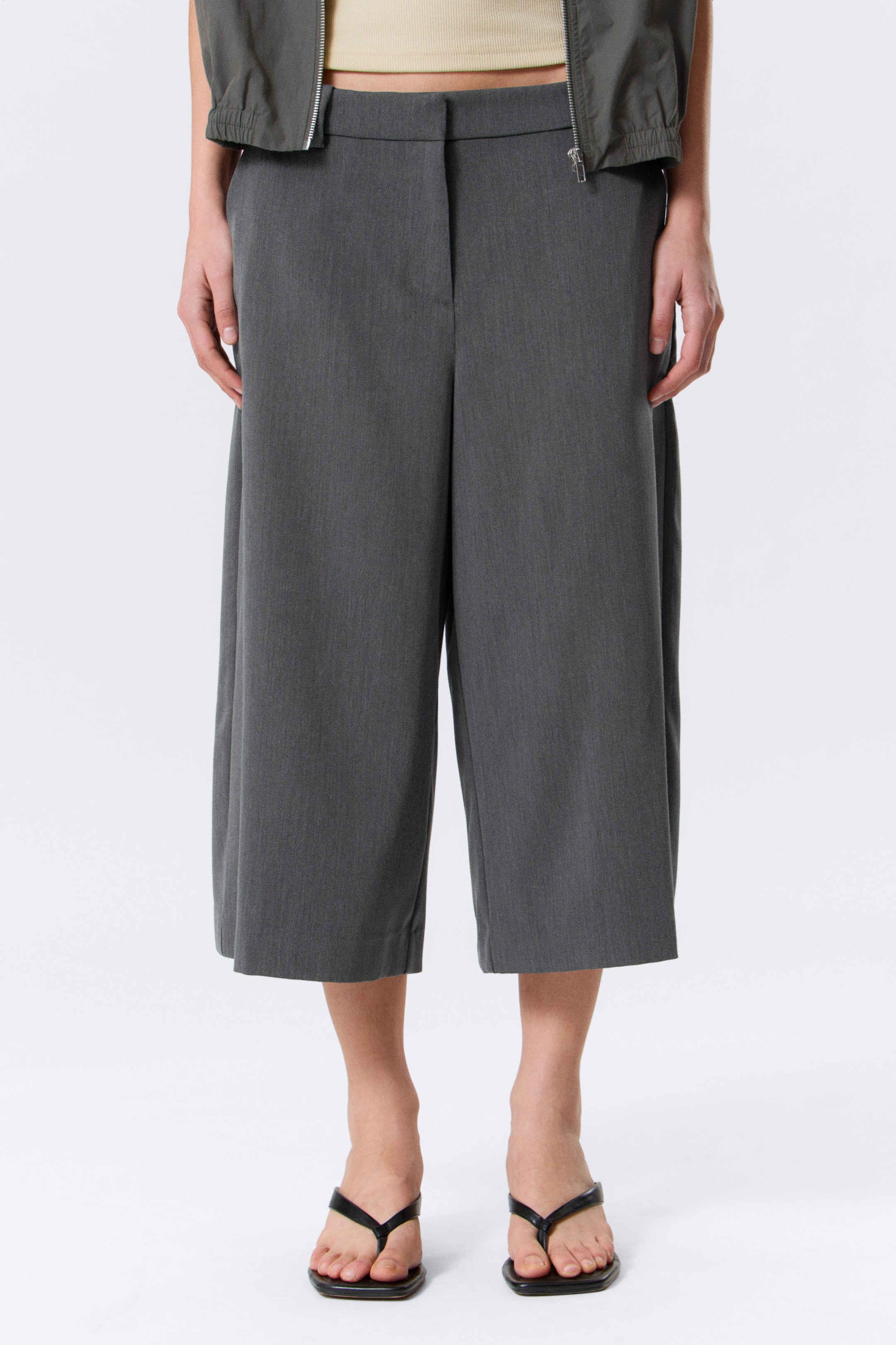 Dark Grey Melange - HANNE H CAPRI SUITING TROUSERS - 2