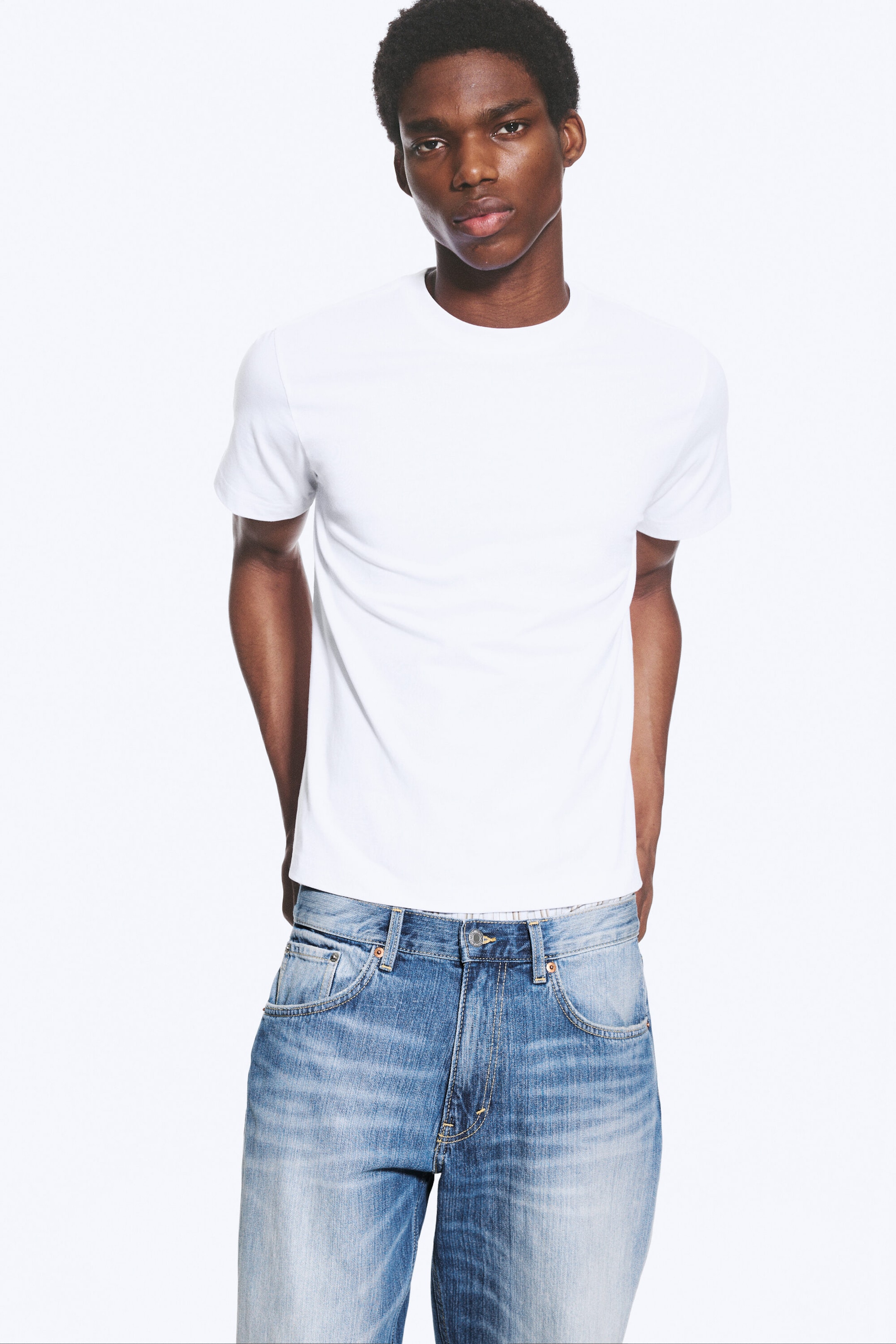 Weiß - Shrunken T-Shirt aus Baumwolle - 0