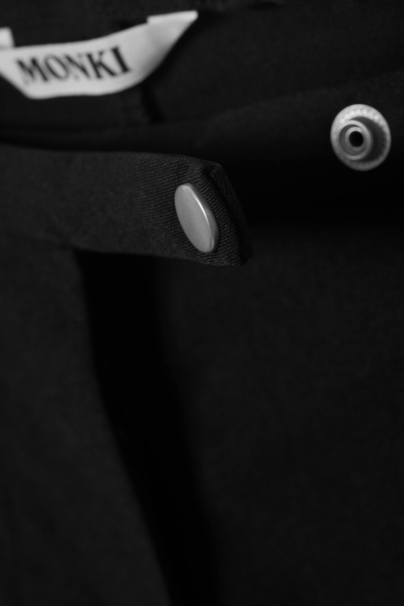 Nohavice s nízkym pásom a rozšírenými nohavicami - Čierna/Tmavozelená khaki/Béžová - 4