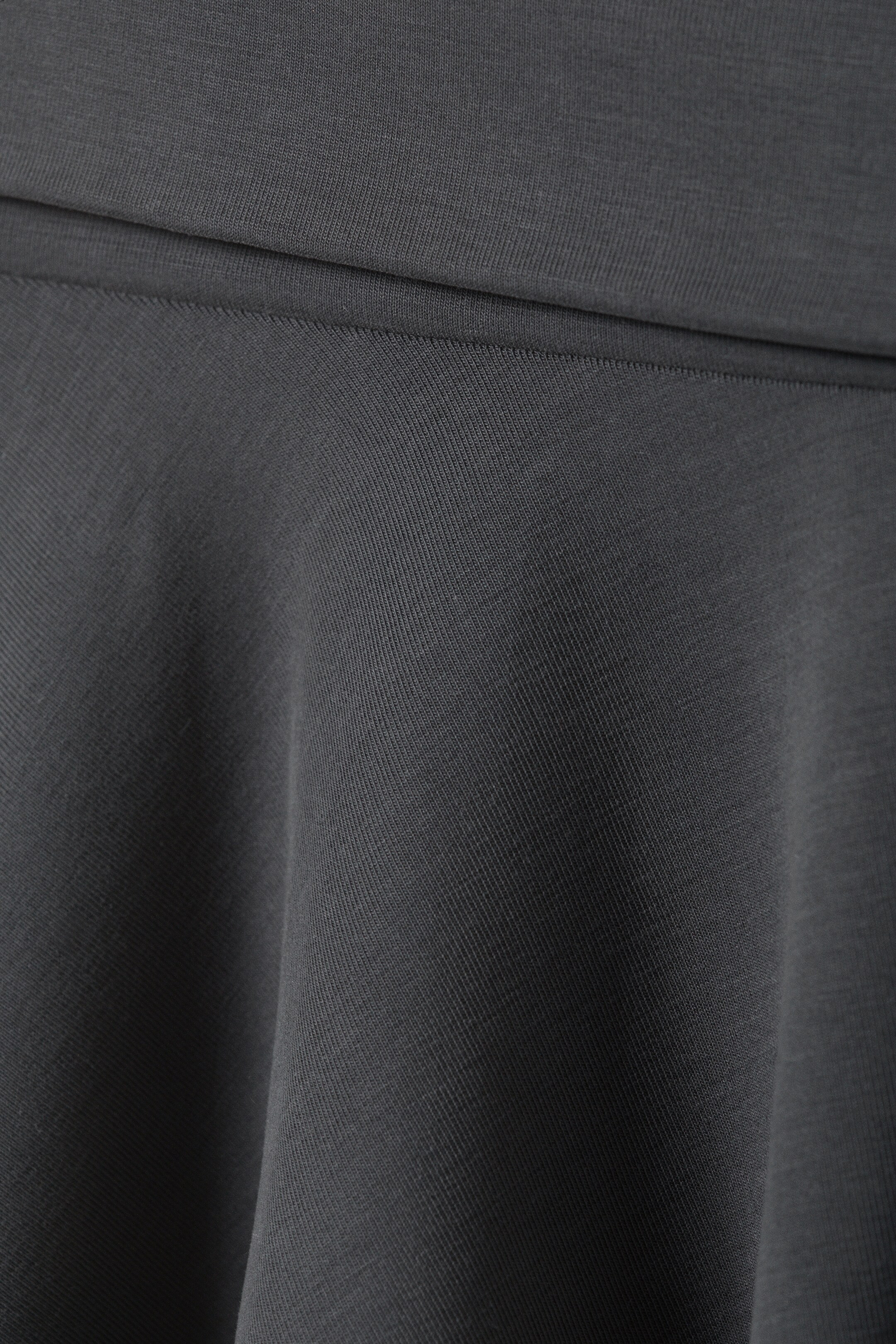 Vezi imaginea mai mare: Flared Mid-Rise Mini Skirt - Black - FEMEI | H&M RO 5