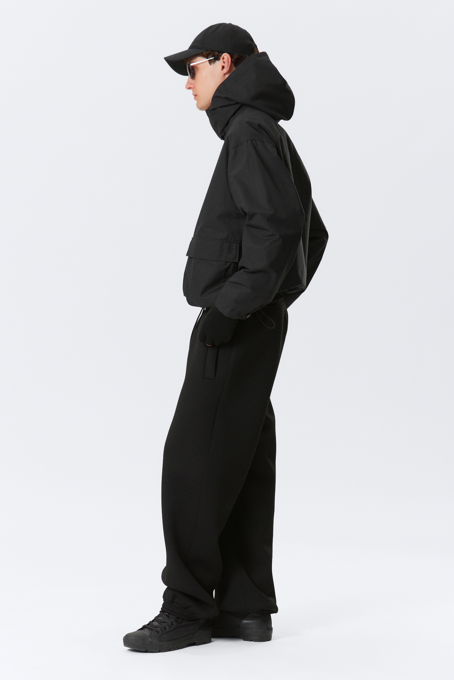 Chaqueta con capucha de corte holgado - Negro/Beige oscuro - 6