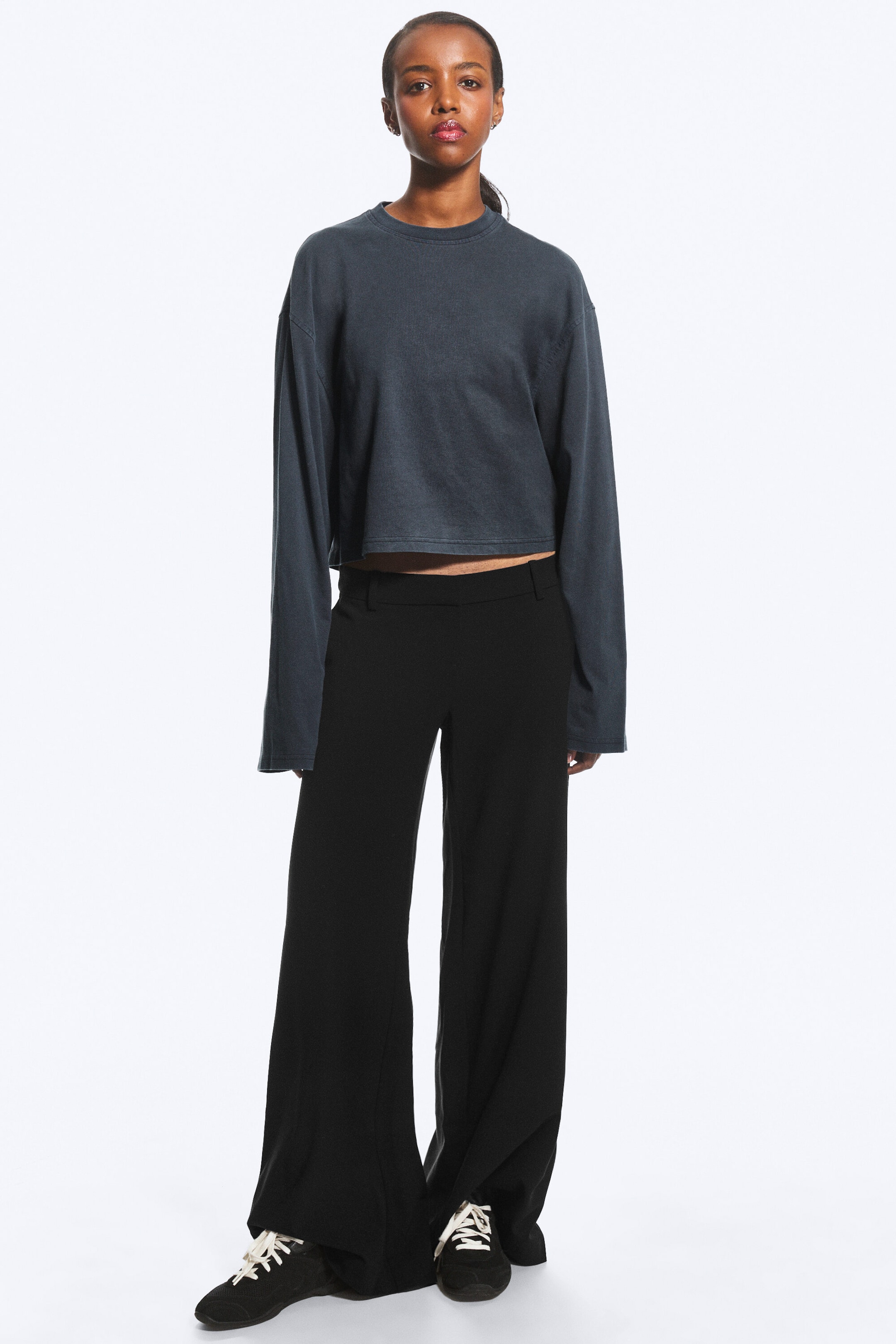 Black - Low Flared Suit Trousers - 1