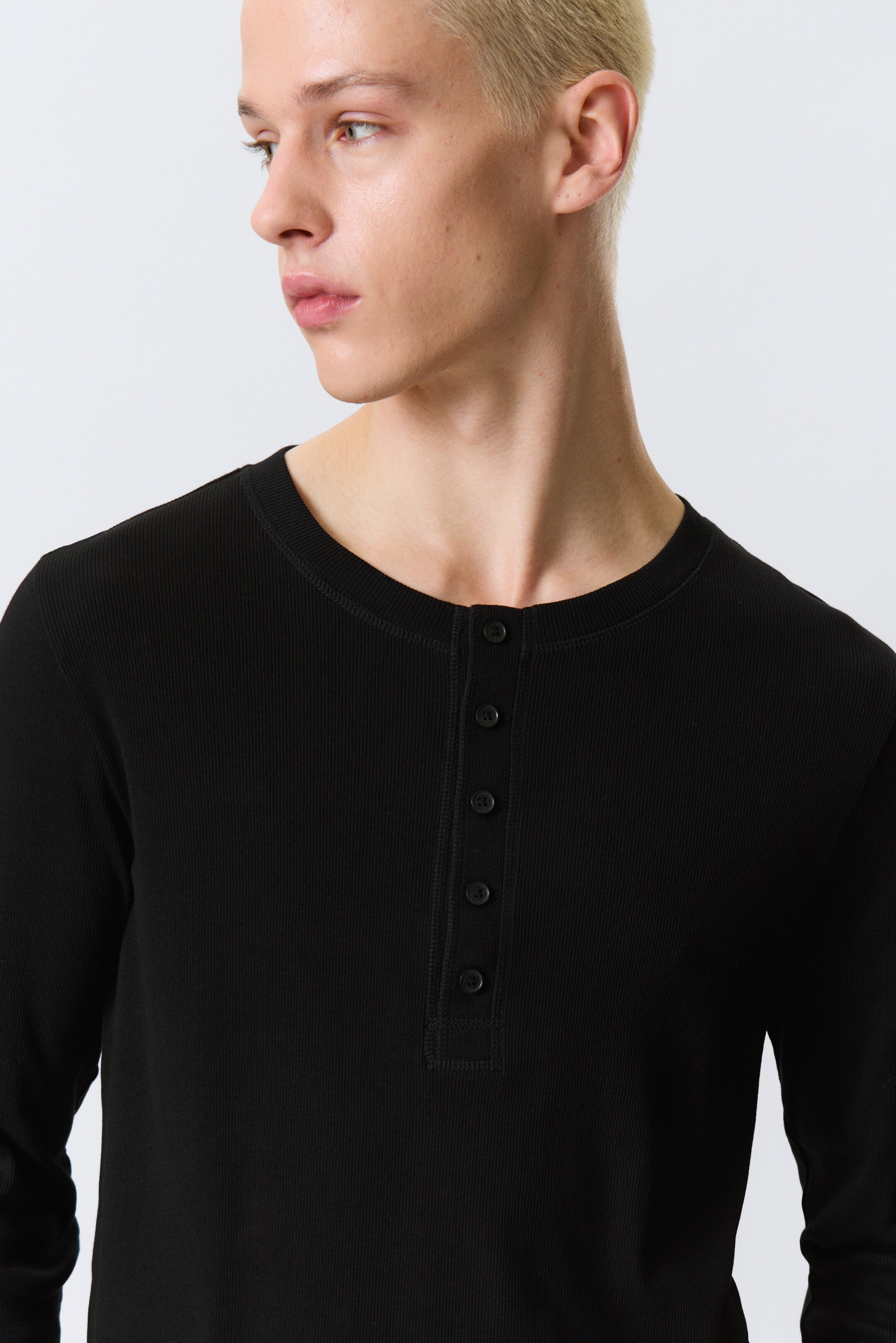 Agrandir l'image: T-shirt Henley manches longues - Noir - HOMME | H&M BE 3