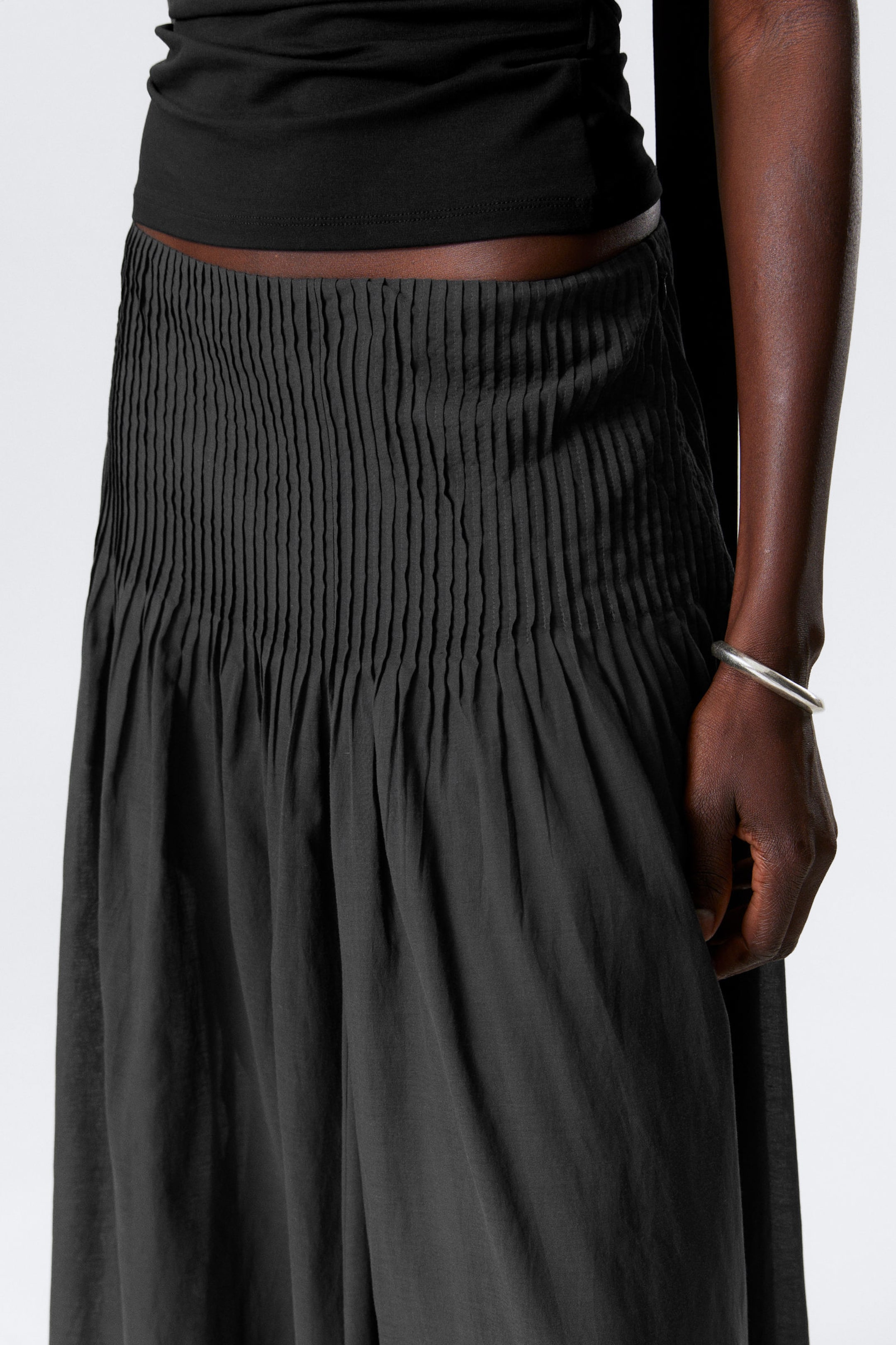 #3A3A3D - Pleated Mid Rise Maxi Skirt - 2