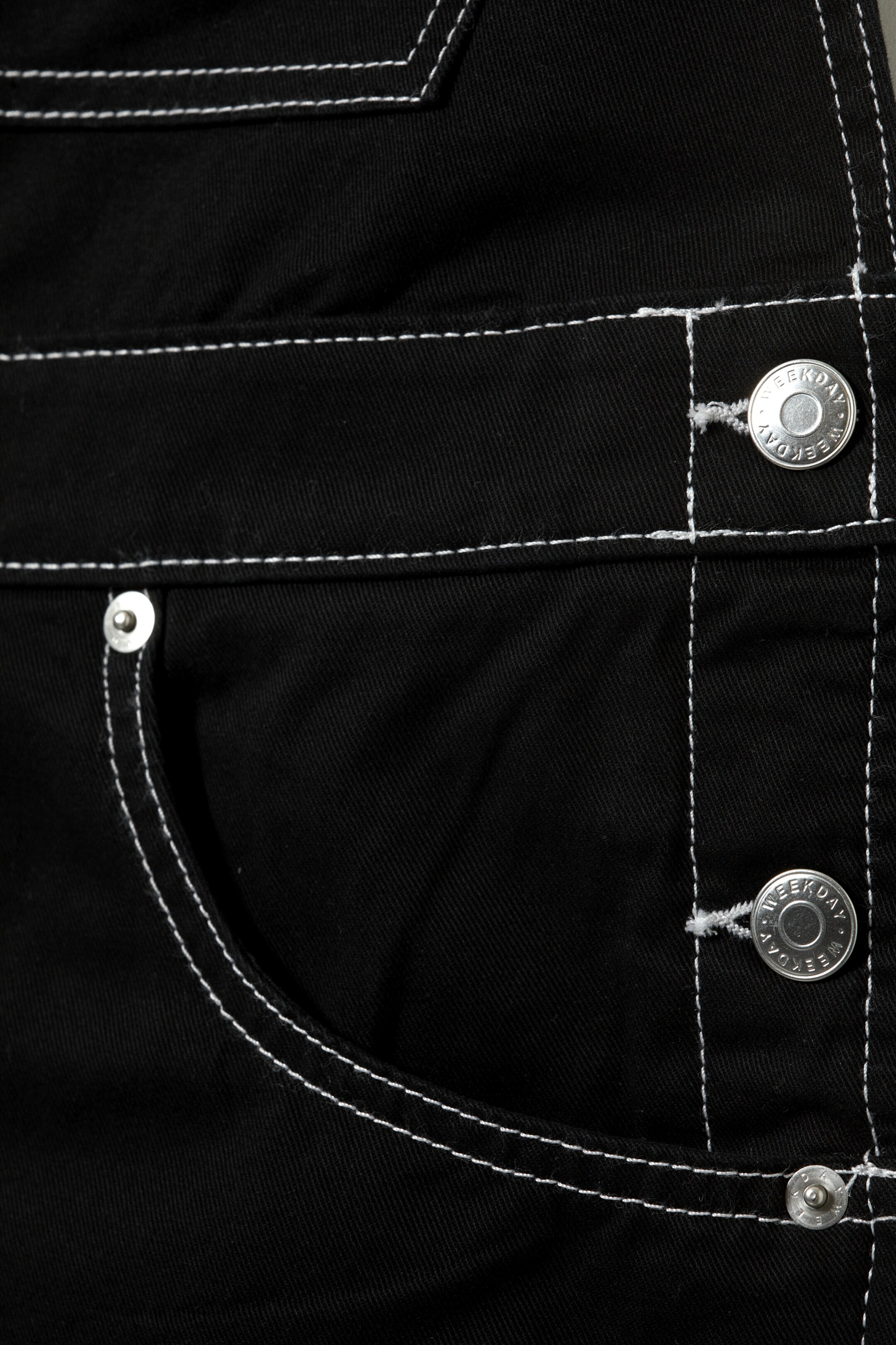 Größeres Bild ansehen: Weite Latzhose "Astro" aus Canvas - Schwarzer Kontrast - Men | H&M DE 2