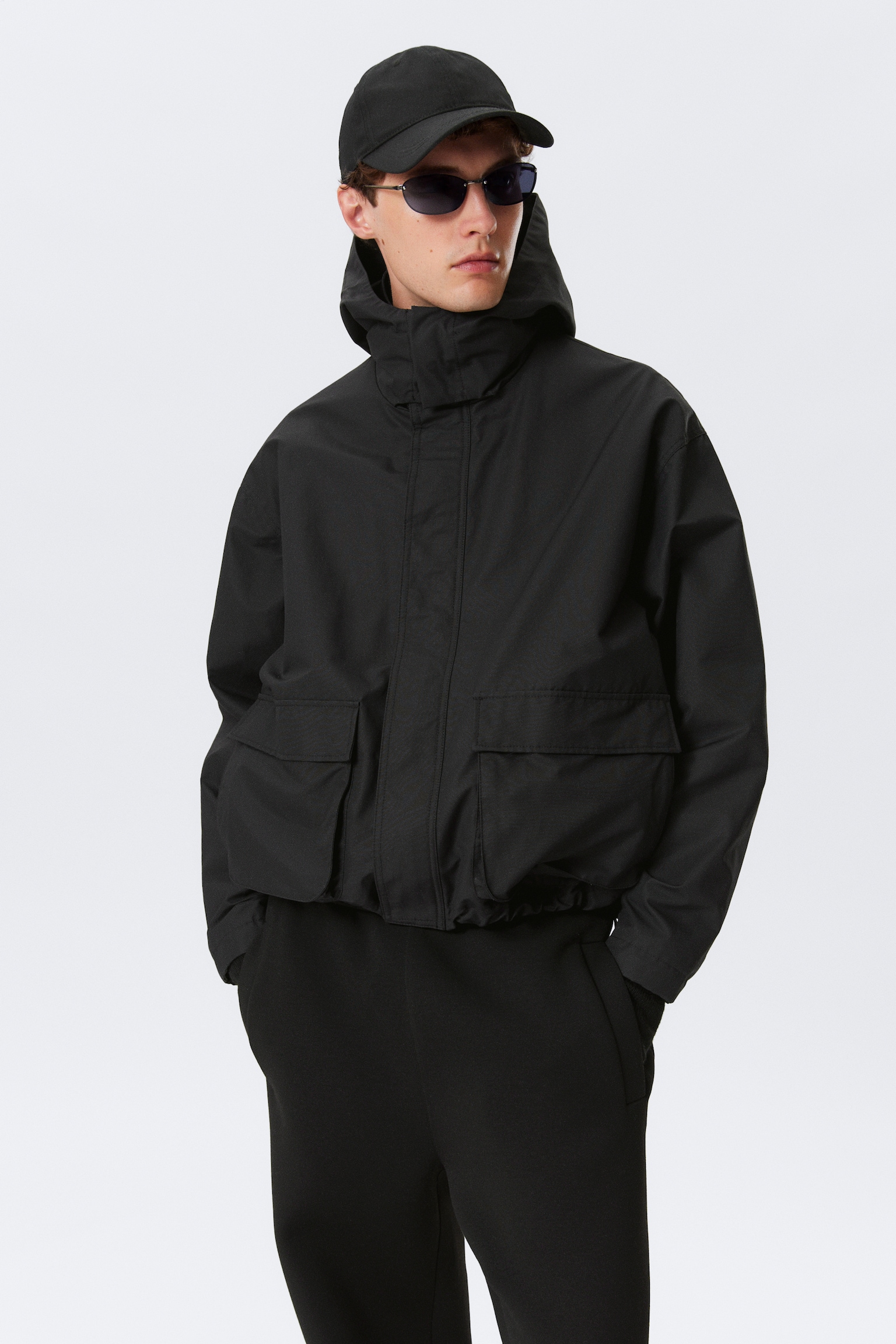 Chaqueta con capucha de corte holgado - Negro/Beige oscuro - 4