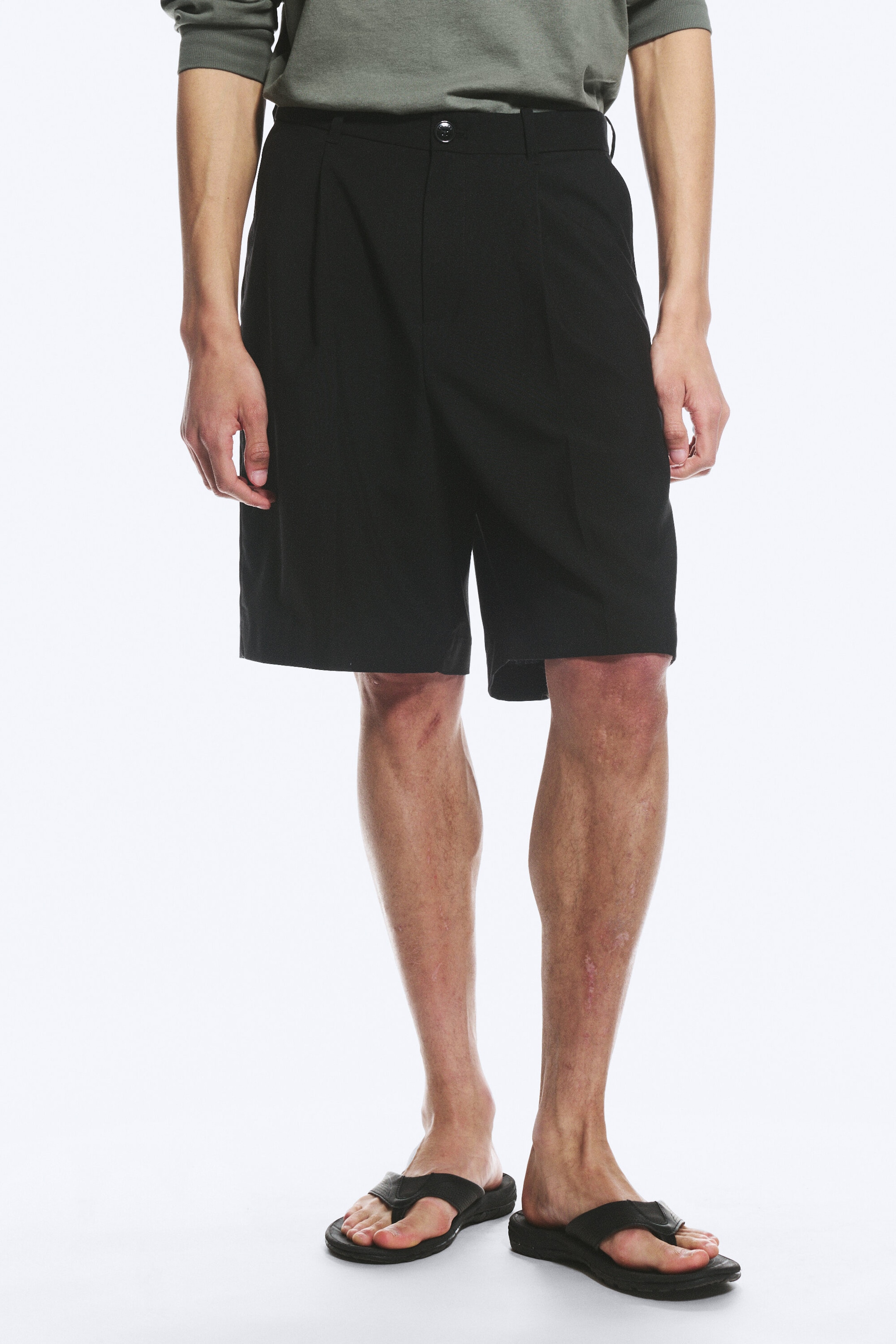 Schwarz - Oversized-Anzugshorts Uno - 2