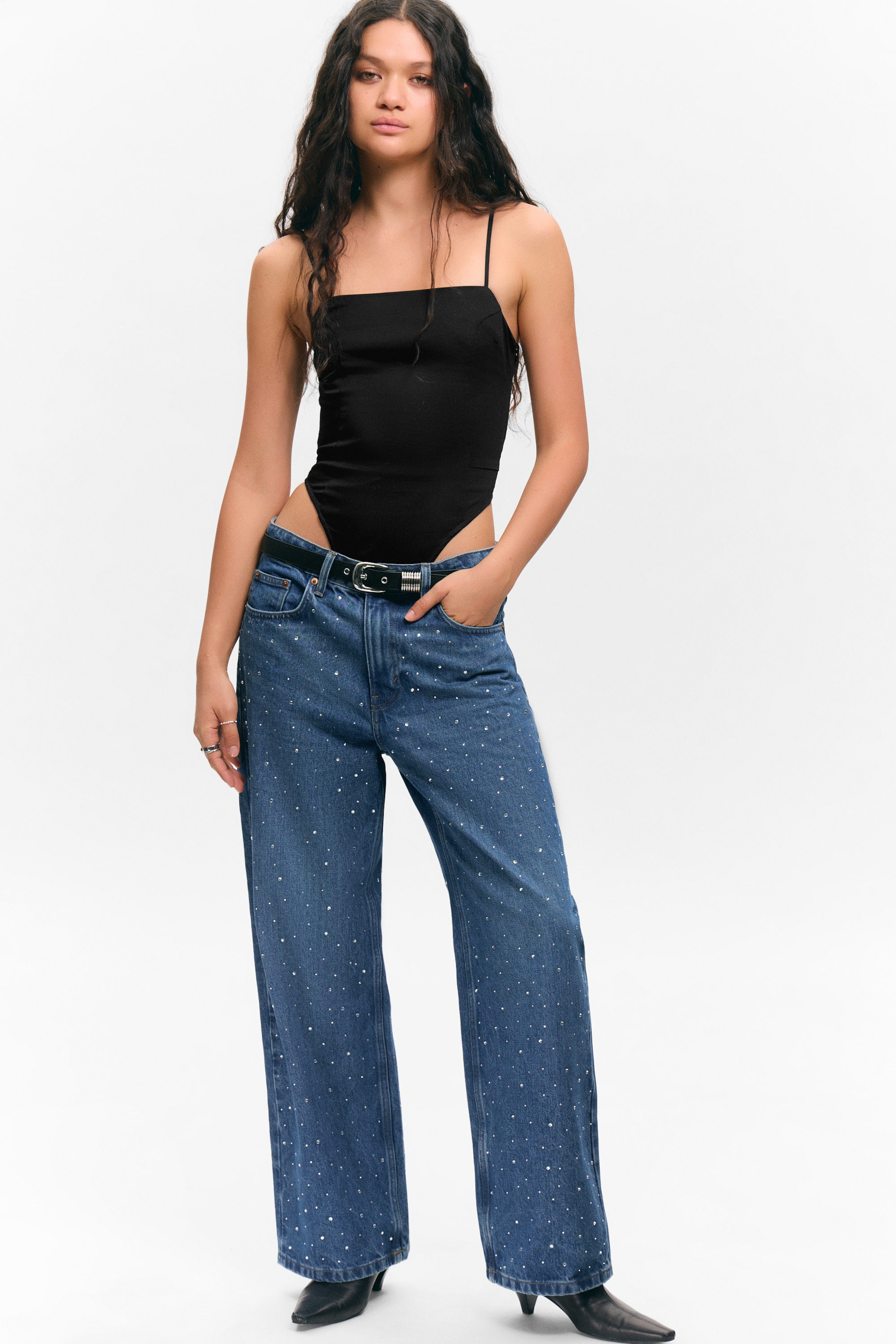 Schwarz - Figurbetonter Body mit eckigem Ausschnitt - 2