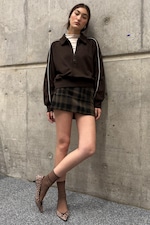 Donkerbruin - Losvallend polosweater met halve rits - 0