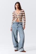 Randig Brun - Kort stickad v-ringad cardigan - 1