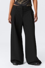 Black - Low Rise Wide Leg Pleated Suiting Trousers - 1