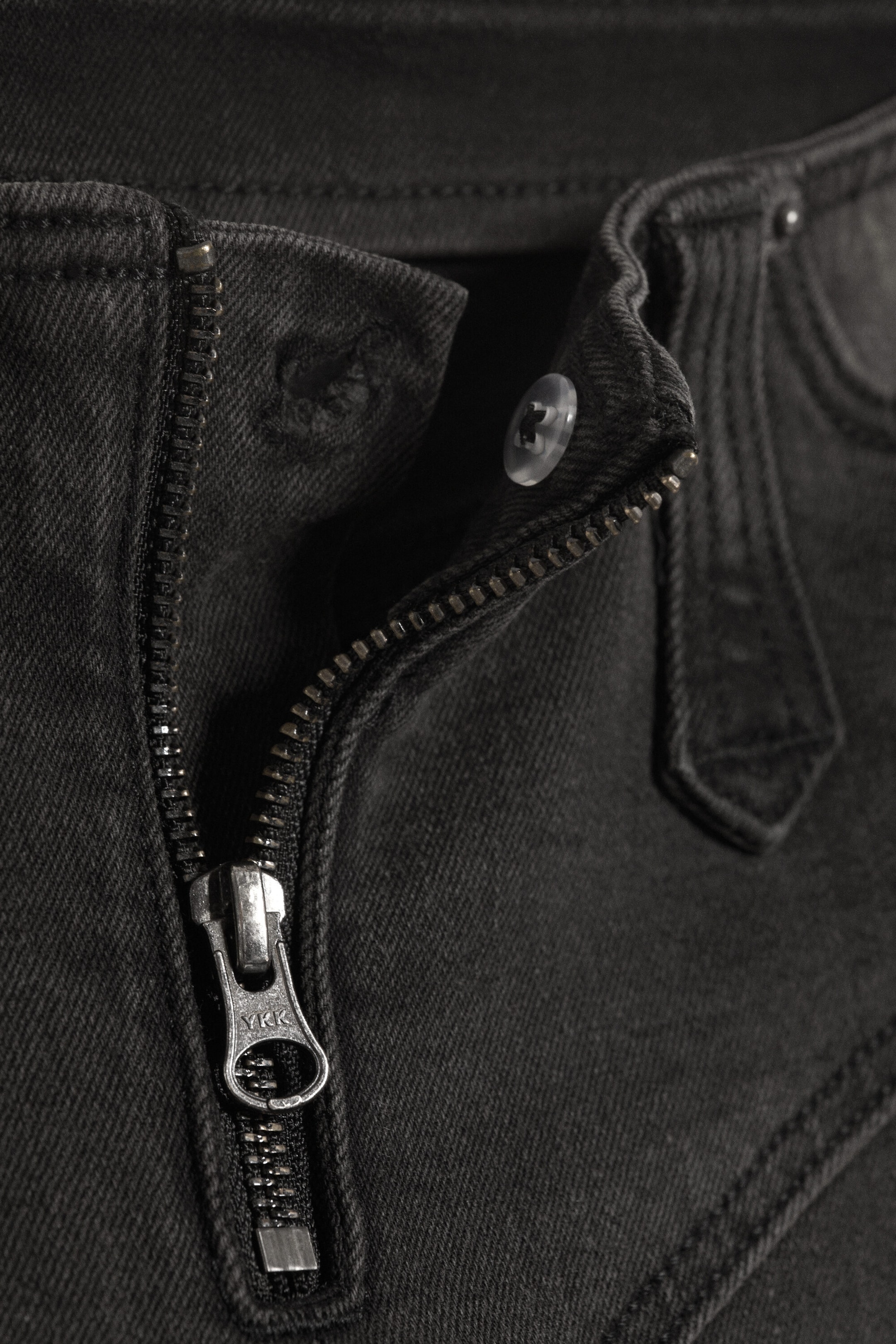 Worn Black - Black - Booty Bei Zipped Low Rise Bootcut Jeans - 6
