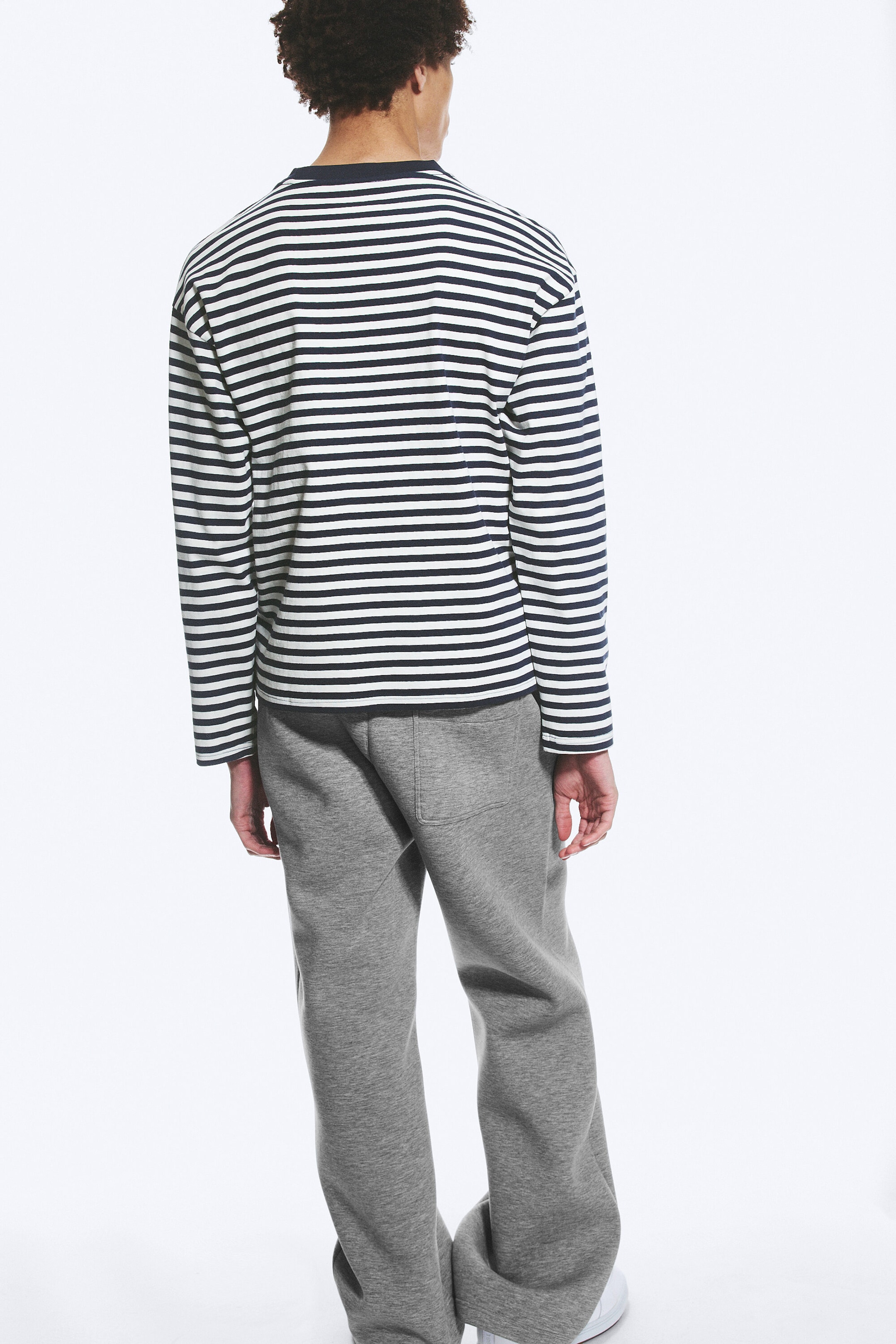 Weiß & Navy gestreift - Boxy Longsleeve mit lockerer Passform - 5