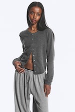Dunkelgrau meliert - Figurbetonte Strickjacke - 0
