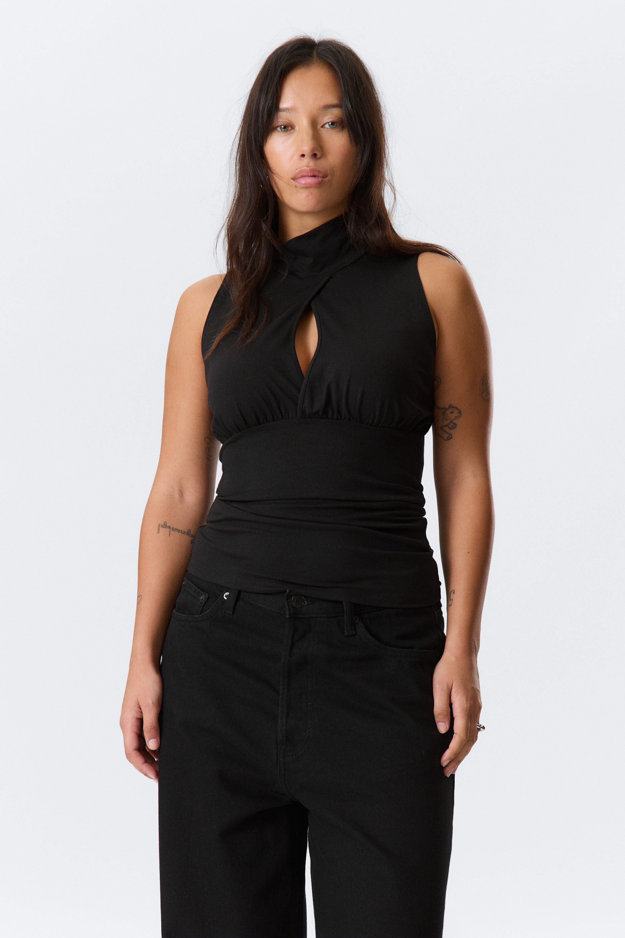 Black - Sleeveless Turtleneck Top - 2
